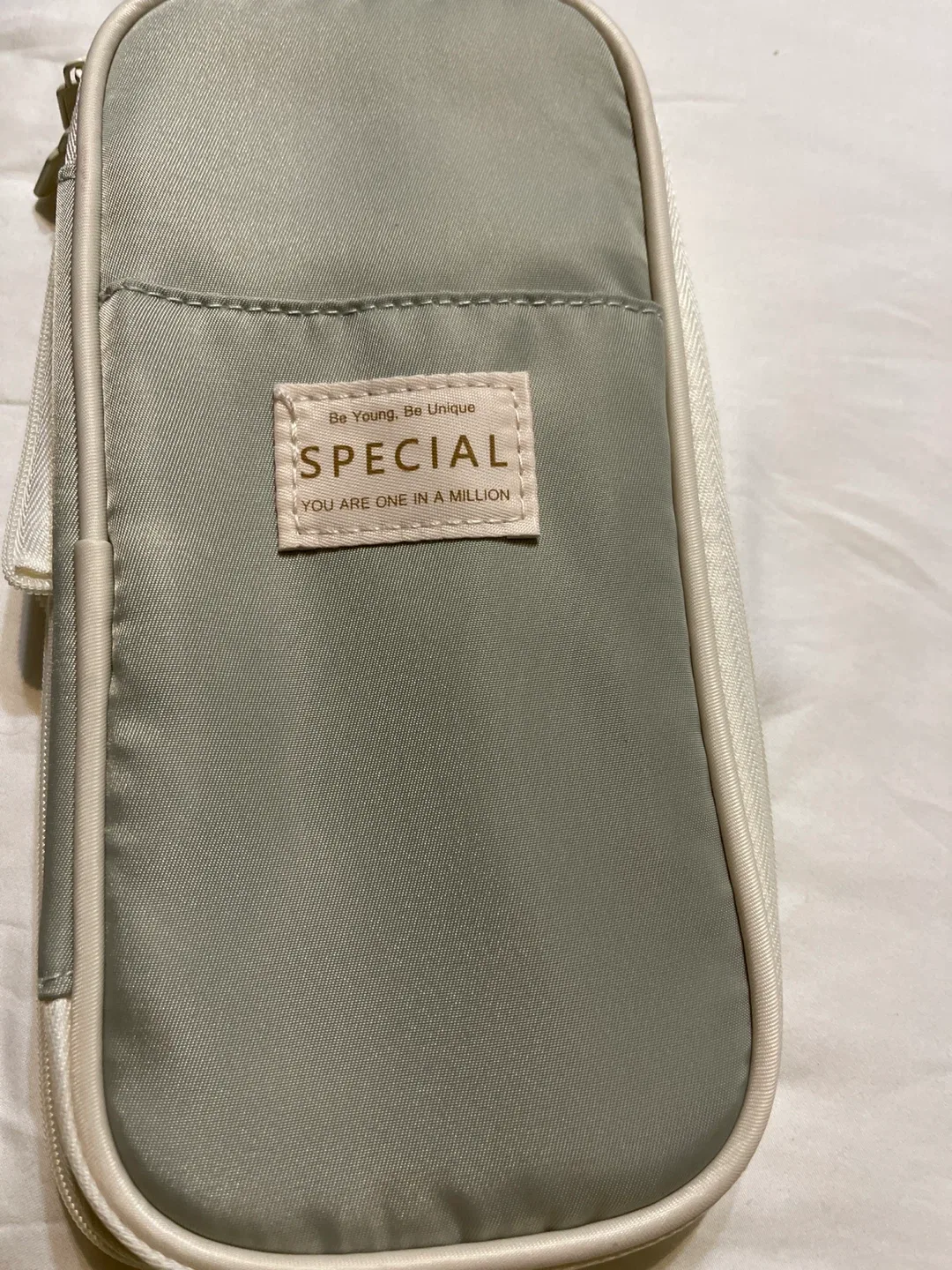 Brand new ANGOO Pencil Case - Green image indicator(5)