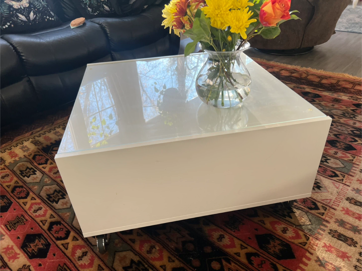 White Coffee Table with Glass Top - photo 4