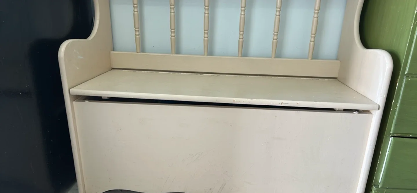 Vintage storage bench image indicator(3)