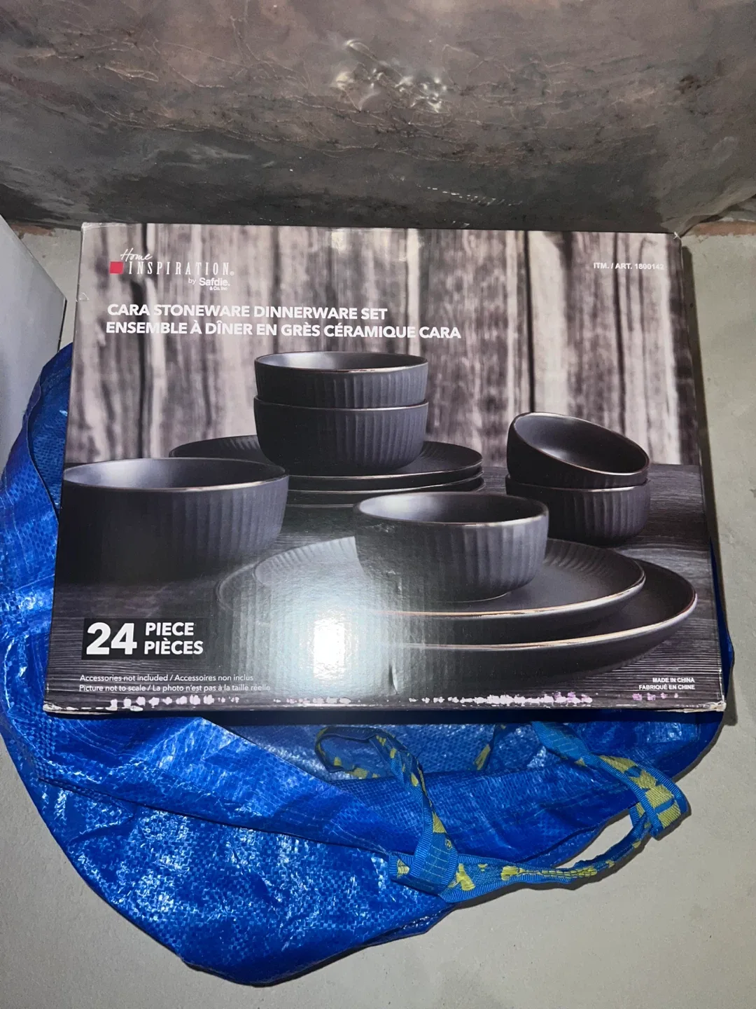 Home Inspiration Cara 24-Piece Stoneware Dinnerware Set image indicator(2)