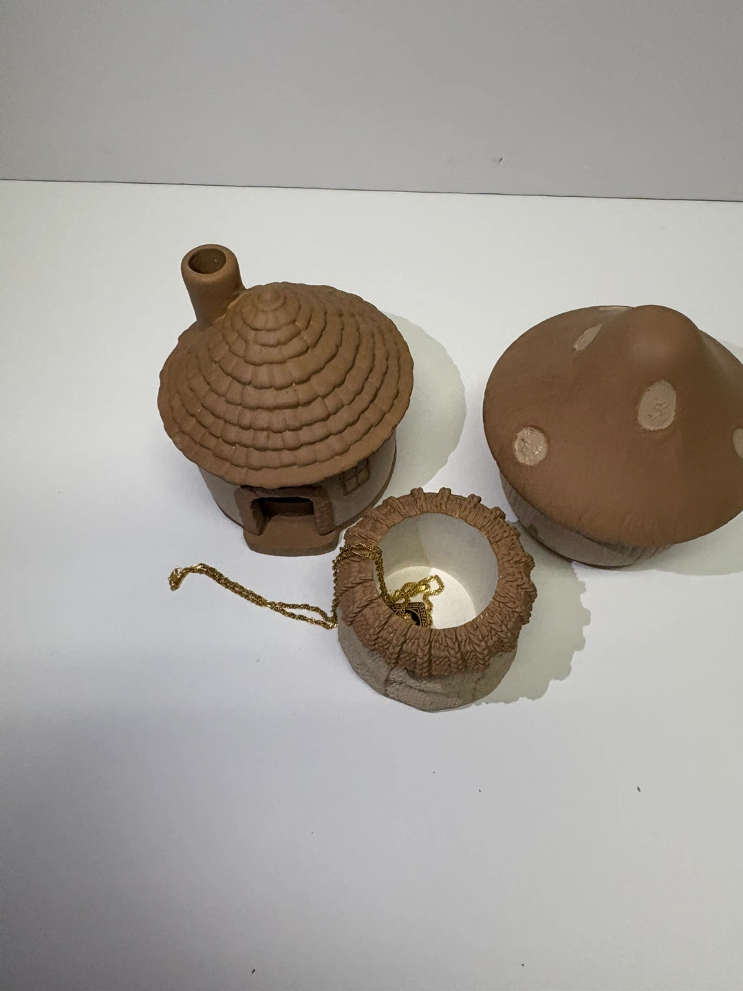 Handmade village house candle holder, mushroom box, knitted box - photo 2