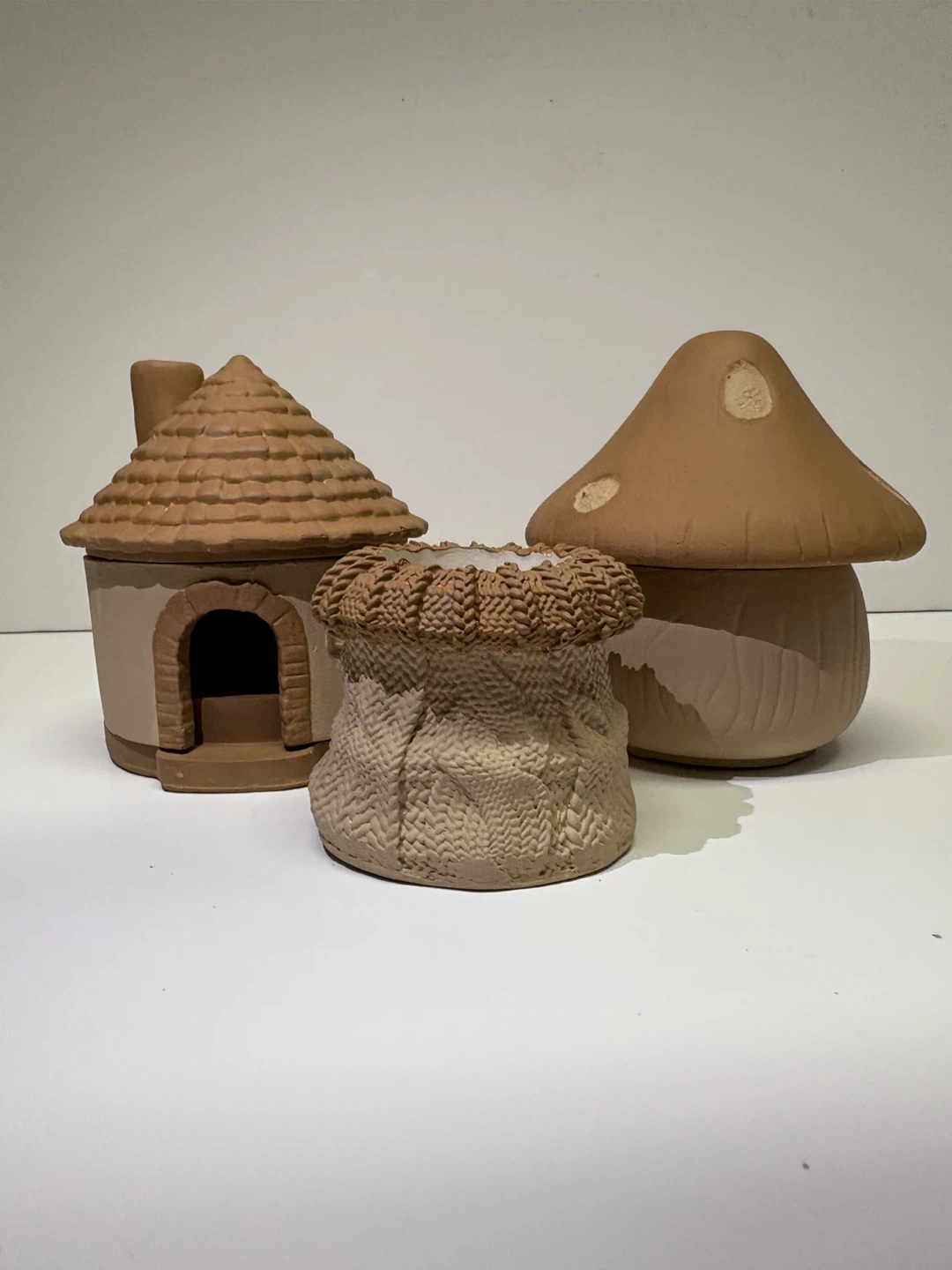 Handmade village house candle holder, mushroom box, knitted box - photo 5