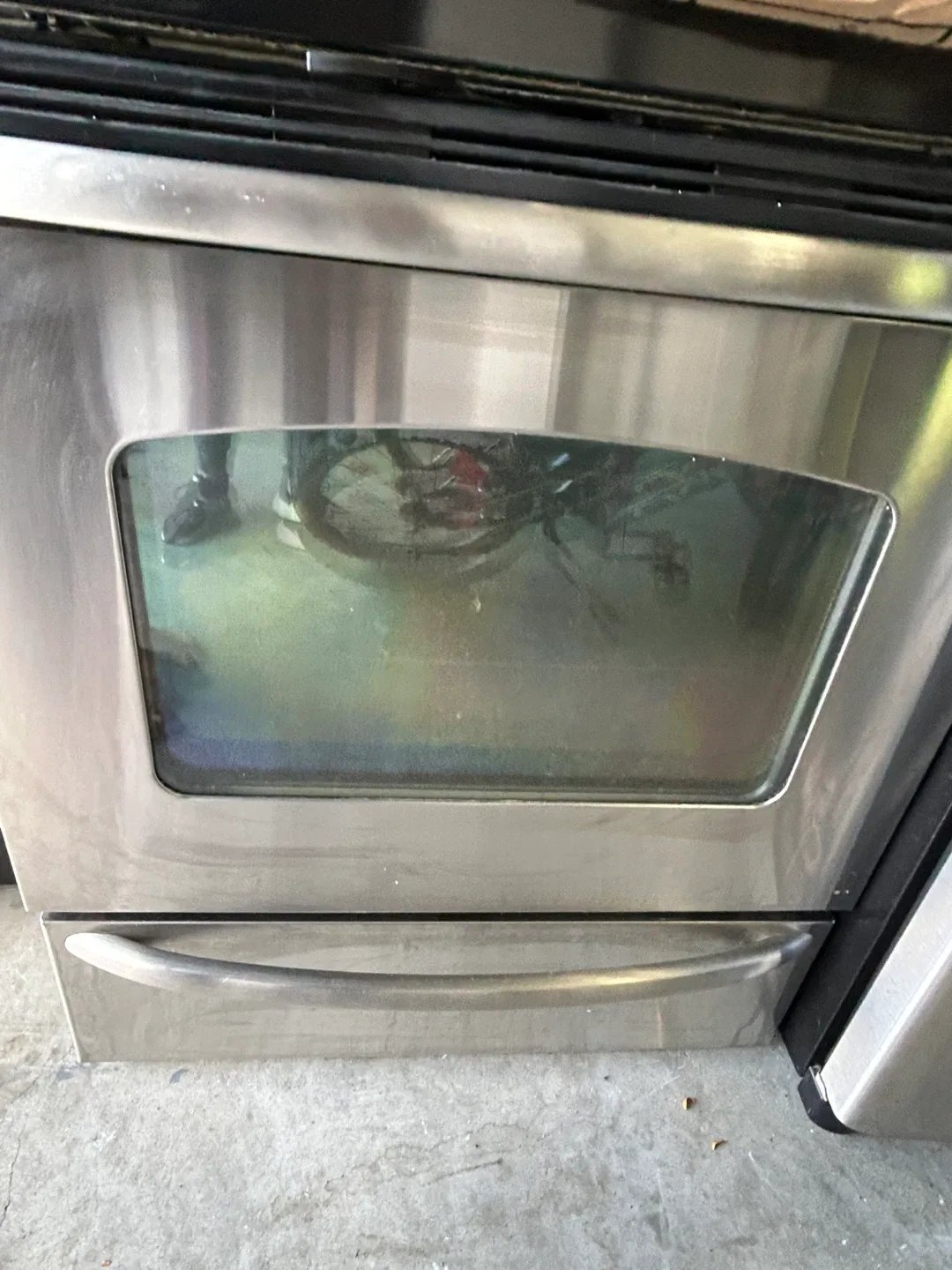 Frigidaire Stove And Refrigerator image indicator(3)