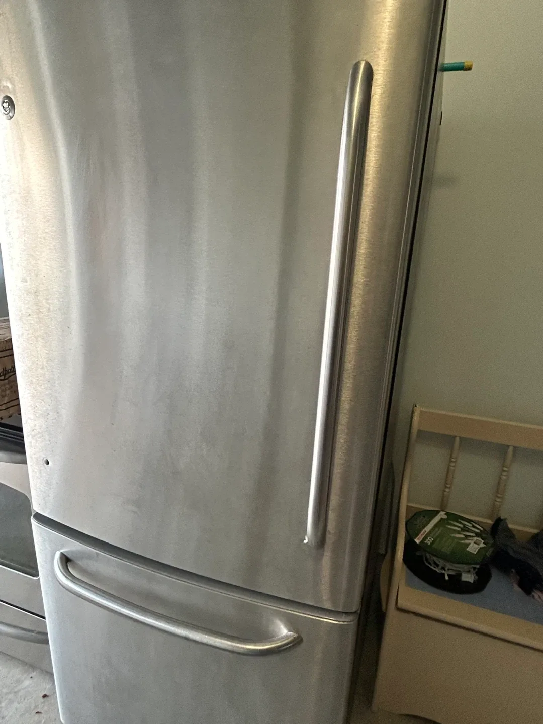 Frigidaire Stove And Refrigerator image indicator(8)