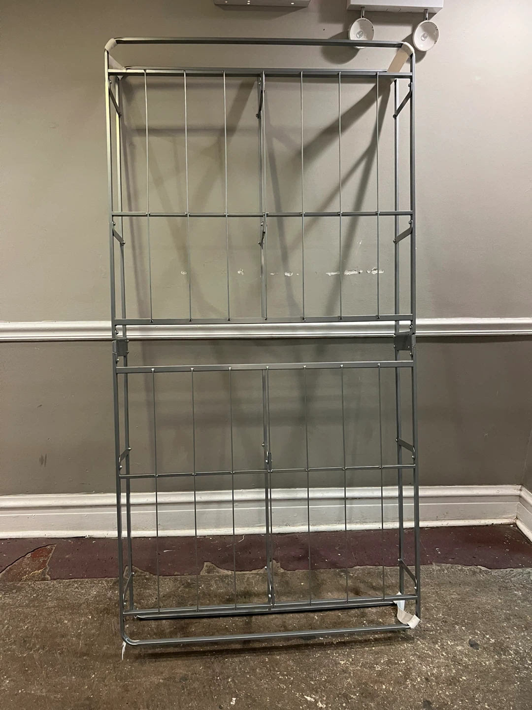 Metal Folding Bed Frame - Twin sizes Great Condition!