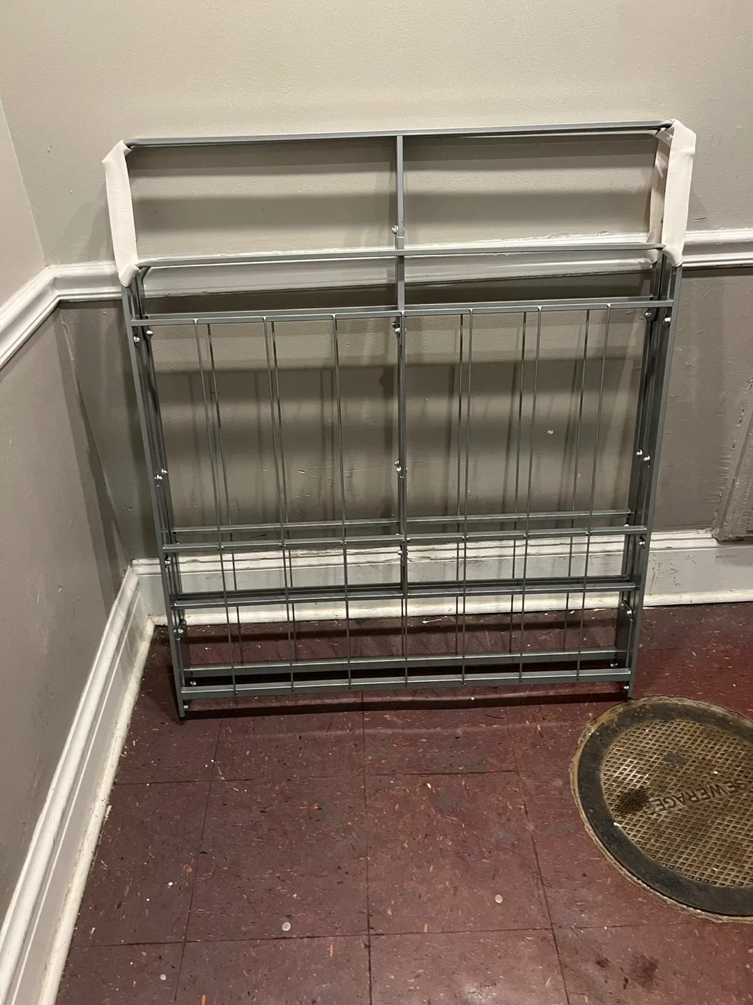 Metal Folding Bed Frame - Twin sizes Great Condition! image indicator(4)