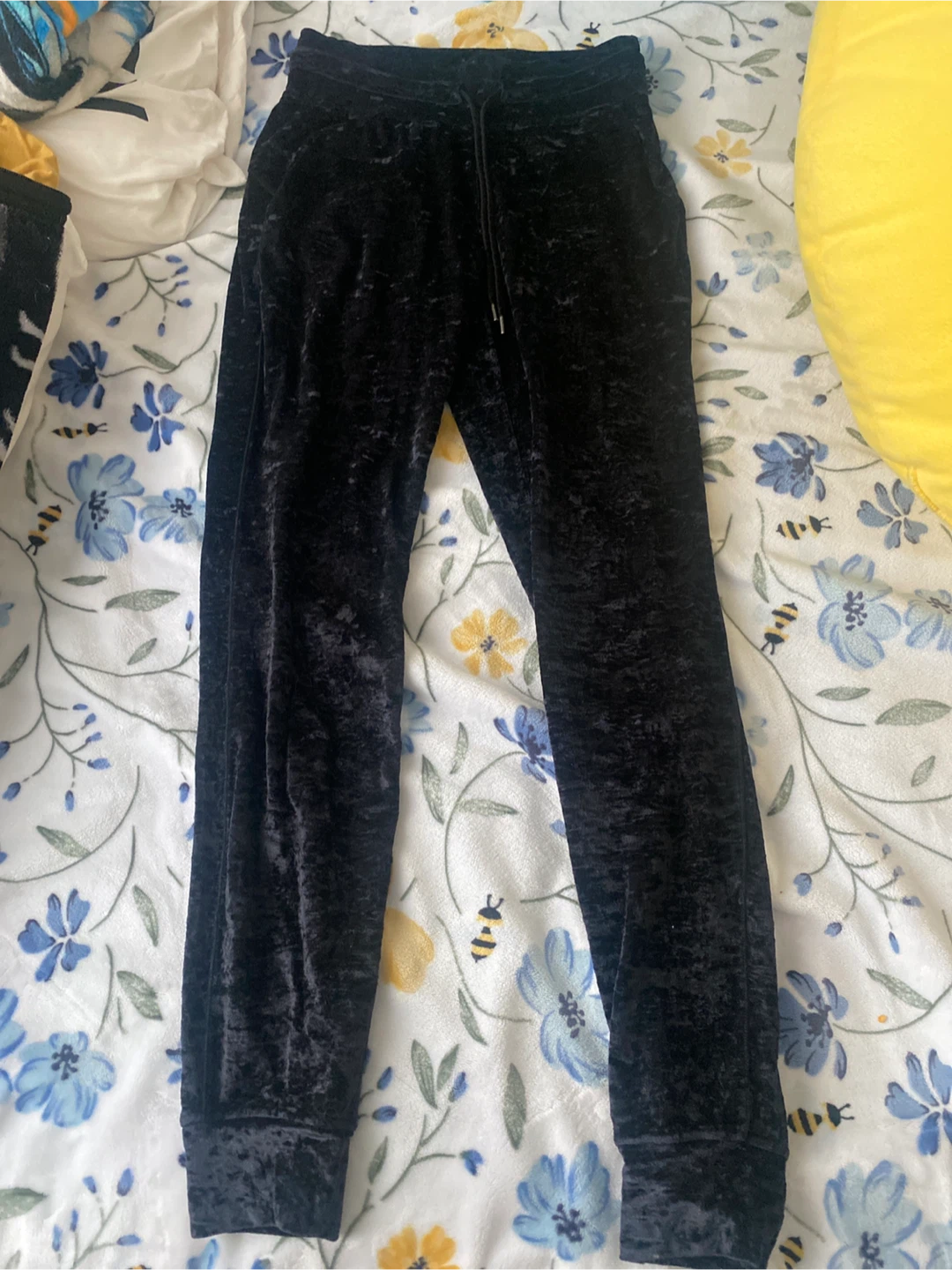 Lululemon Velvet Jogger - Size 4