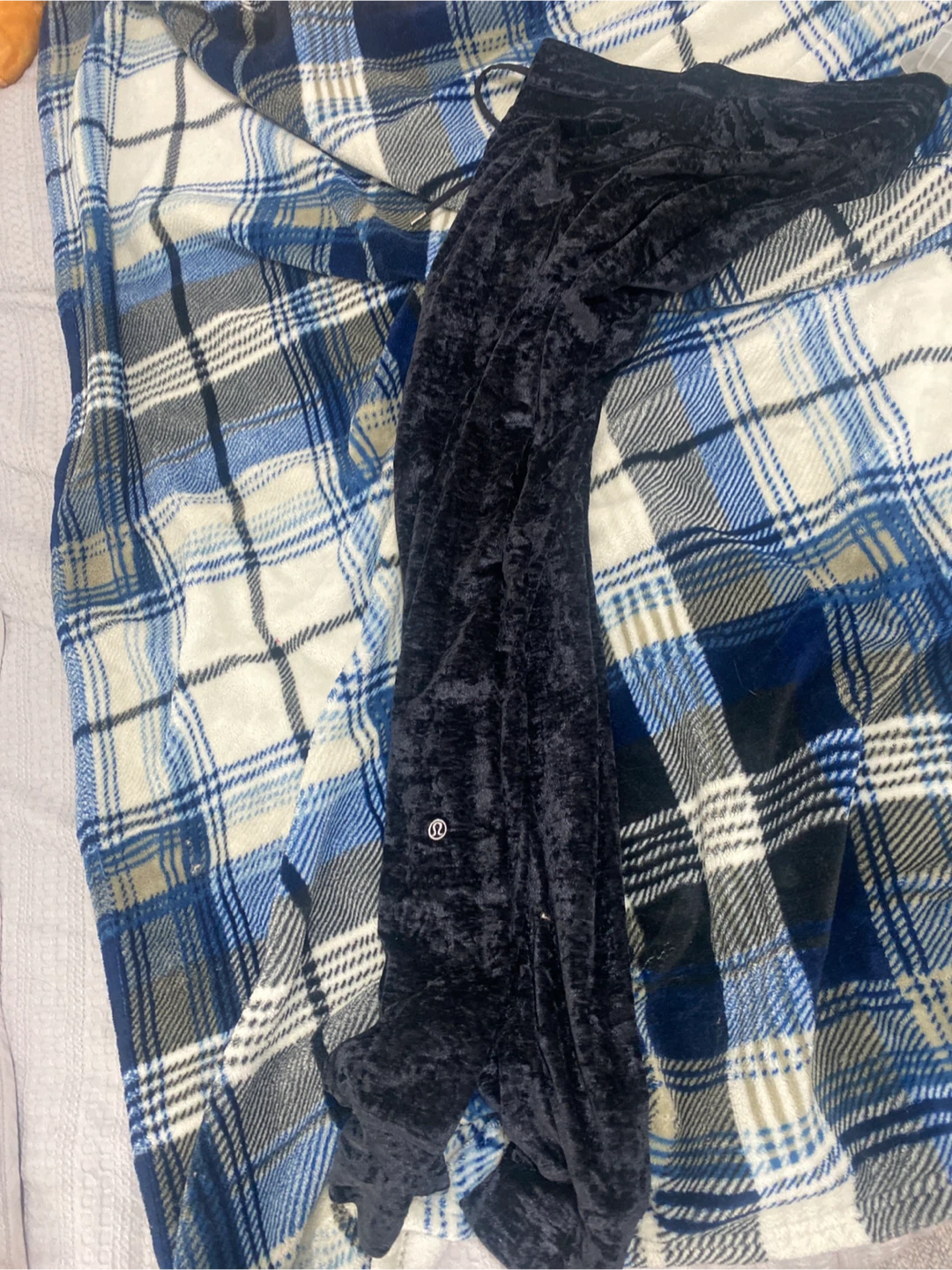 Lululemon Velvet Jogger - Size 4 - photo 2