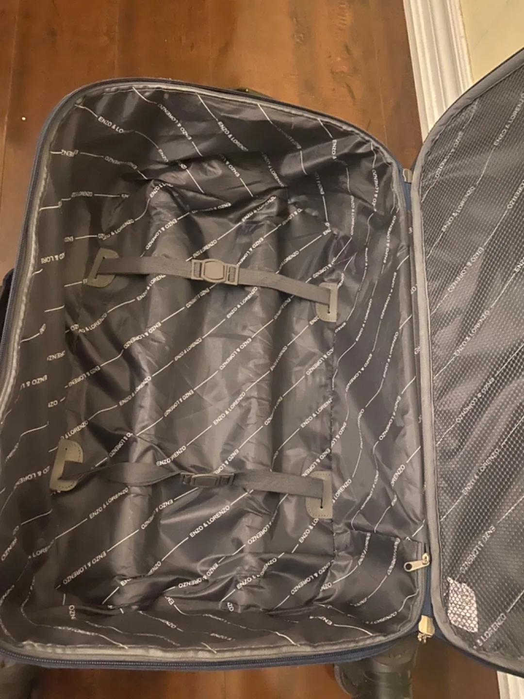 Enzo & Lorenzo Carry-on Suitcase - Blue image indicator(8)