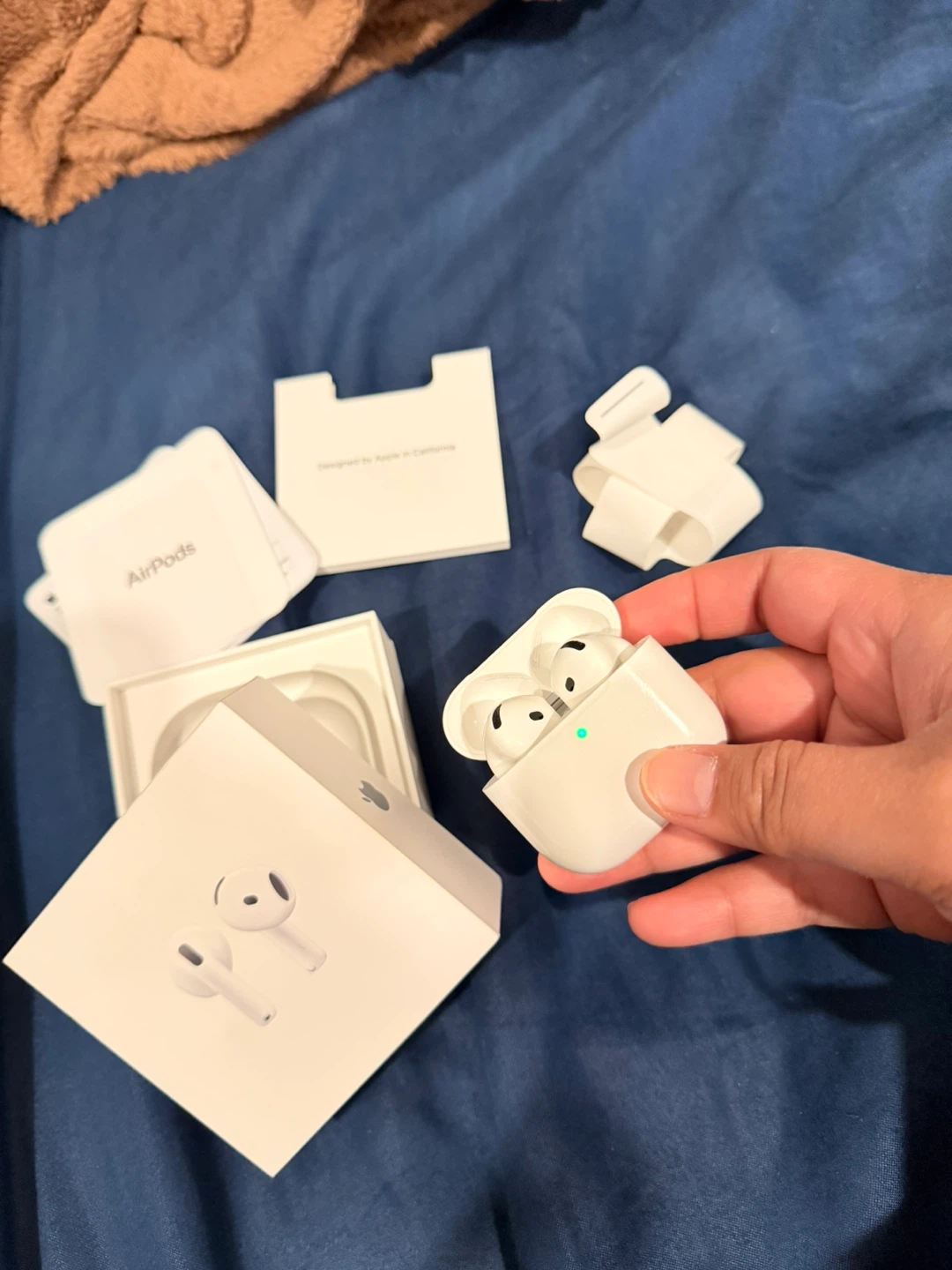 Airpods 4 - photo 3