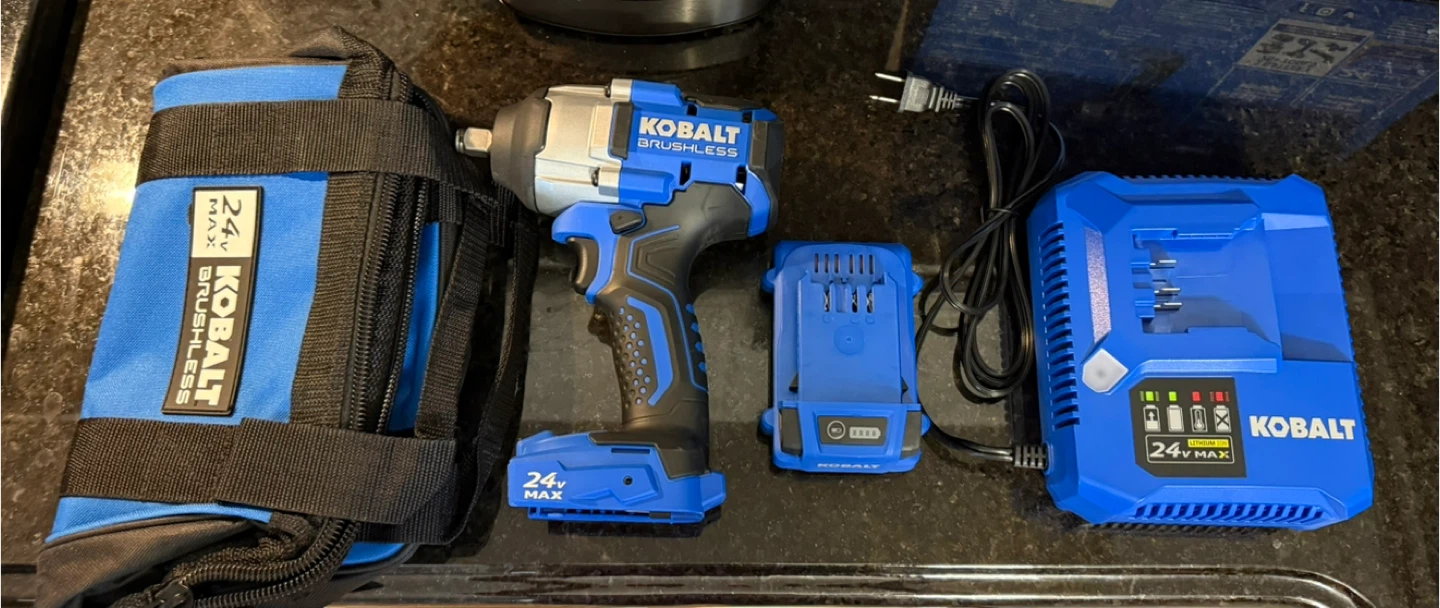 Kobalt 24v MAX 1/2-in Impact Wrench Kit - photo 4