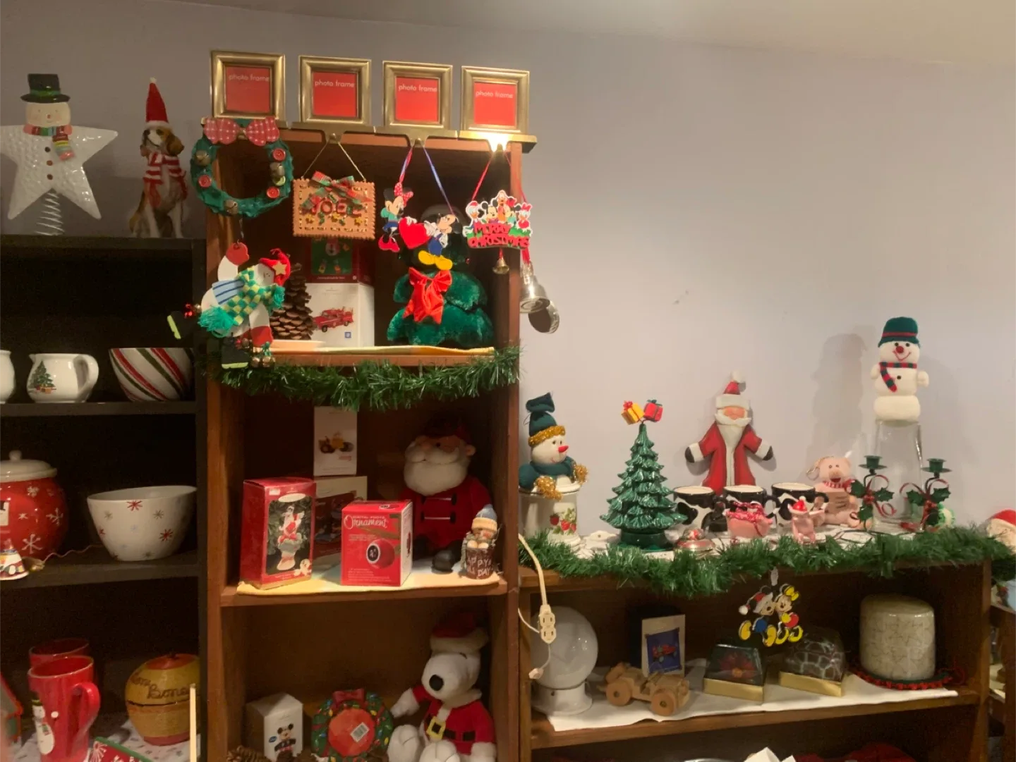 Yard sale - indoor - Christmas Ornaments and Miscellaneous image indicator(2)