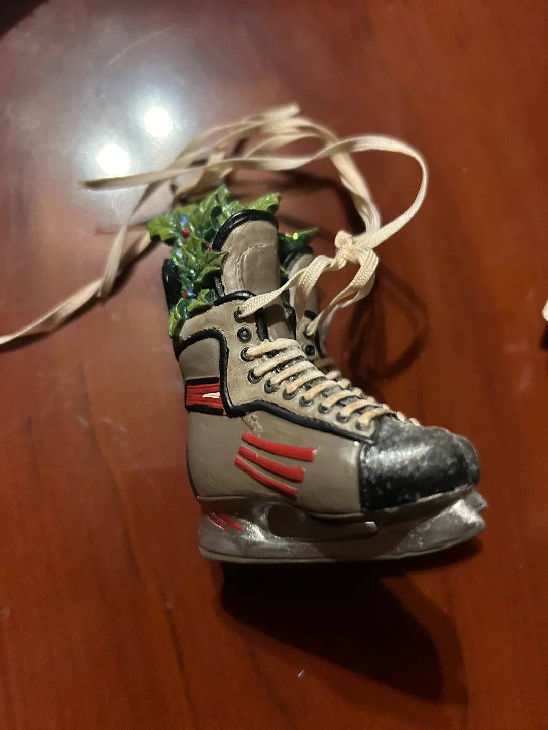 Hockey Skate Ornament Set image indicator(2)