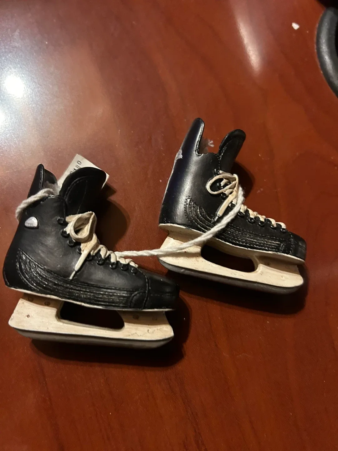 Hockey Skate Ornament Set image indicator(4)