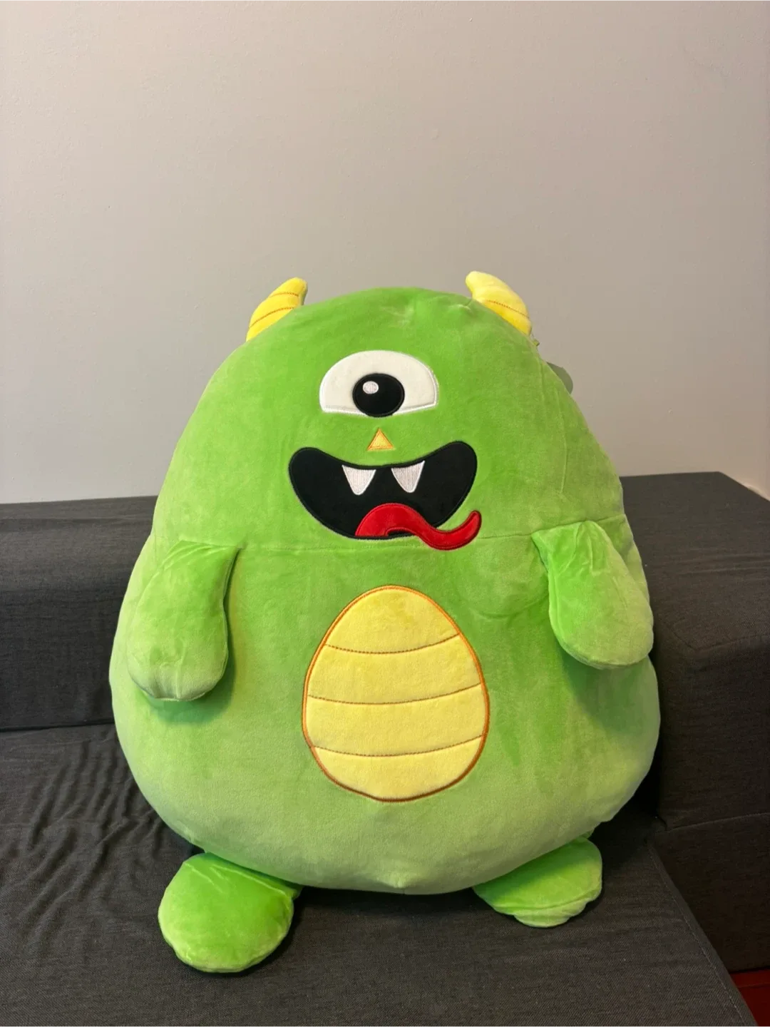 HUGE Green Monster Plush - Canada’s Wonderland Basketball Prize image indicator(2)