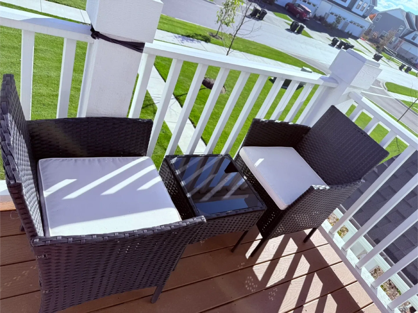 Patio furniture Set - 2 Chairs & Table thumbnail