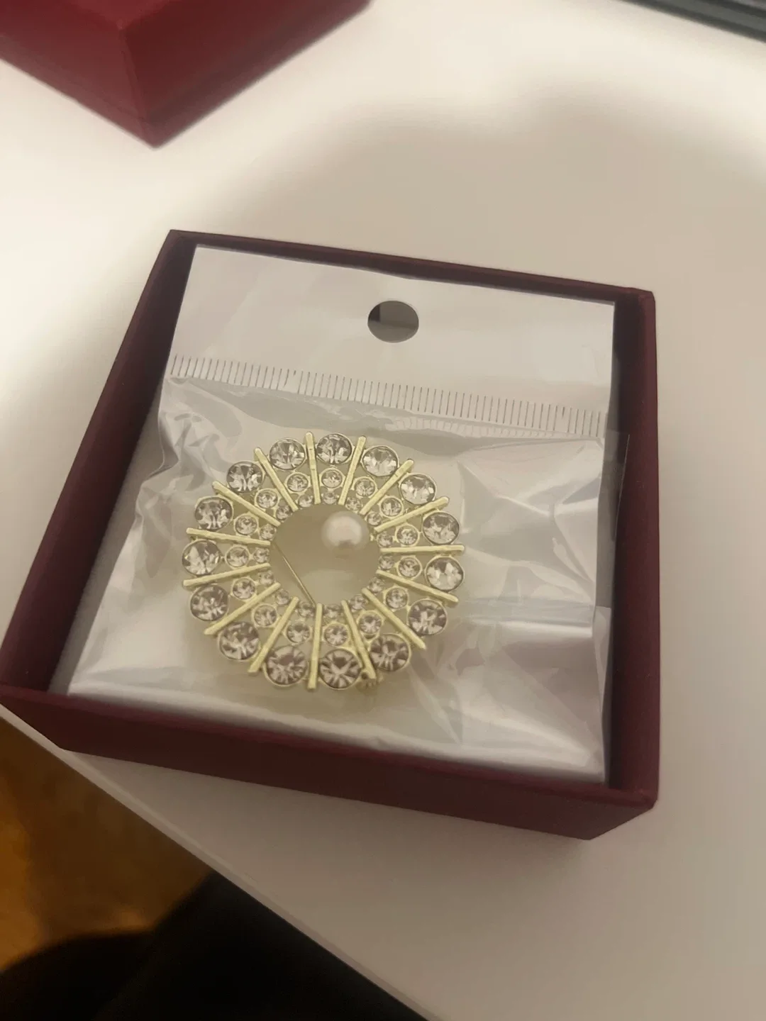 Rhinestone Natural Freshwater Pearl Brooch image indicator(3)