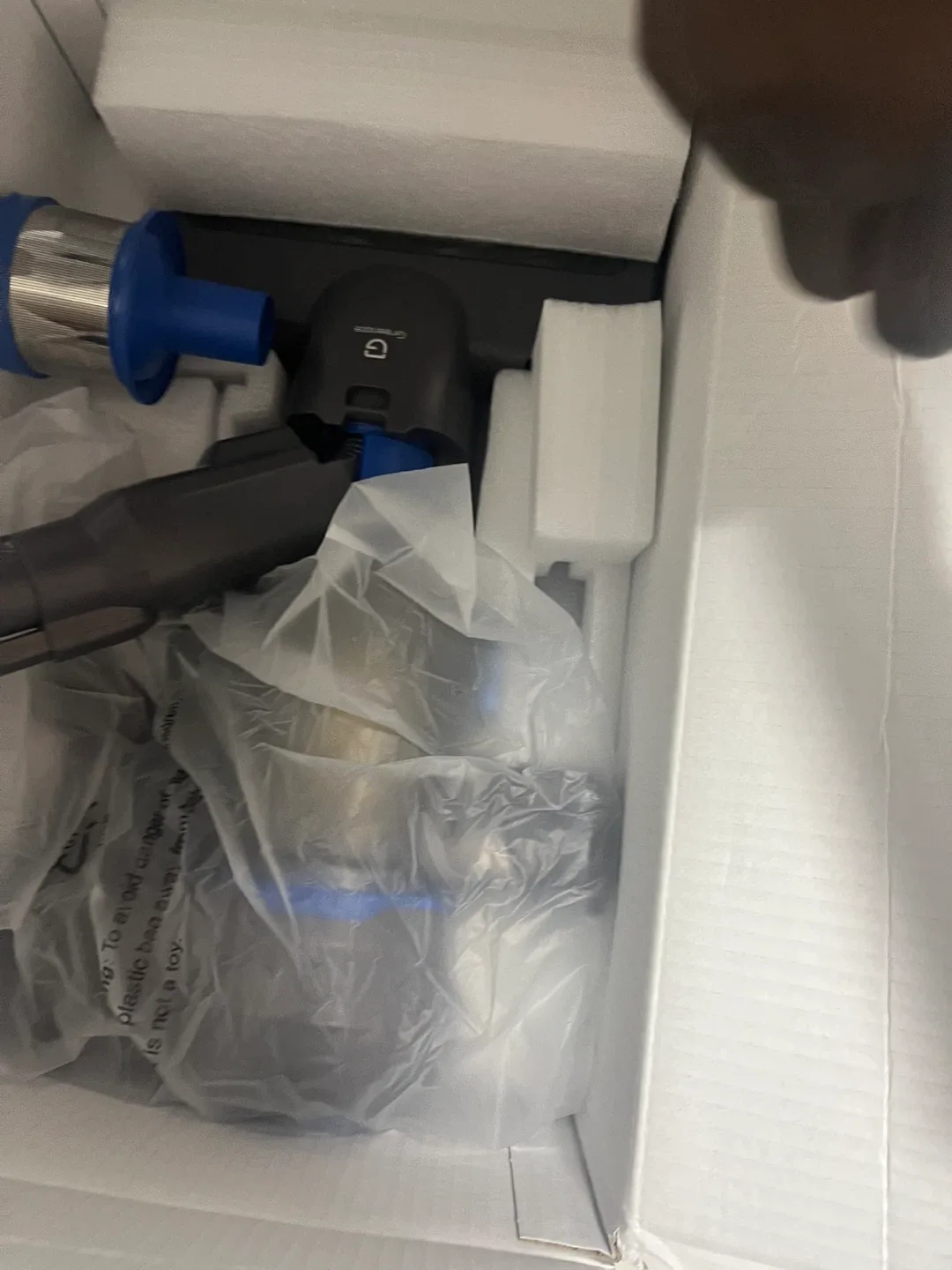 Greenote Cordless Vacuum Cleaner - Like New! image indicator(3)