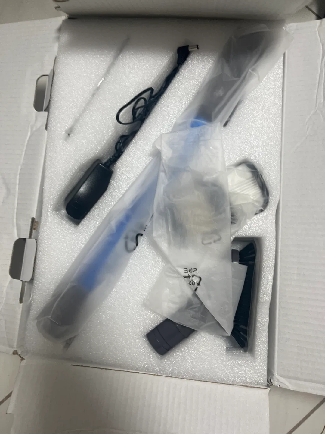 Greenote Cordless Vacuum Cleaner - Like New! image indicator(4)