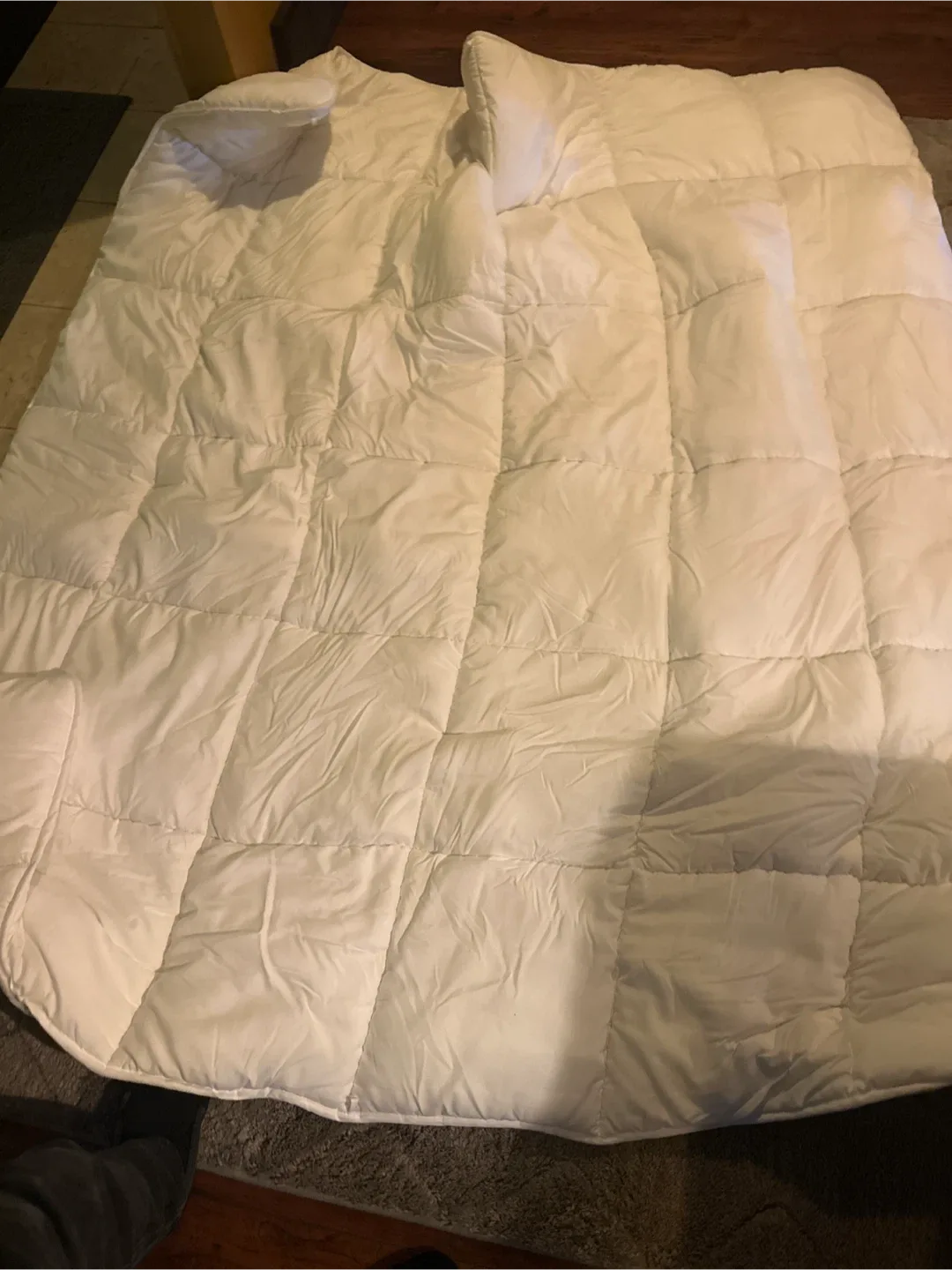 Lucid Extra Warmth Down Alternative Comforter image indicator(2)