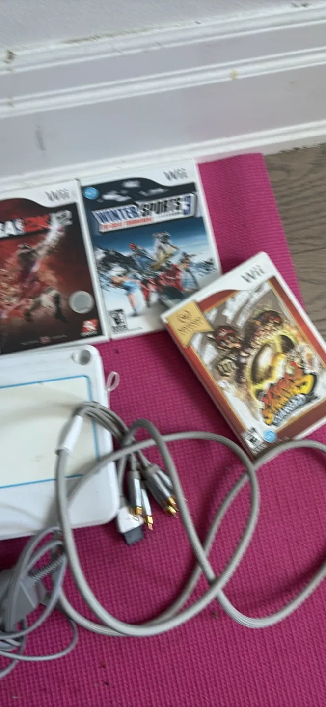 Nintendo Wii Console with Accessories image indicator(7)