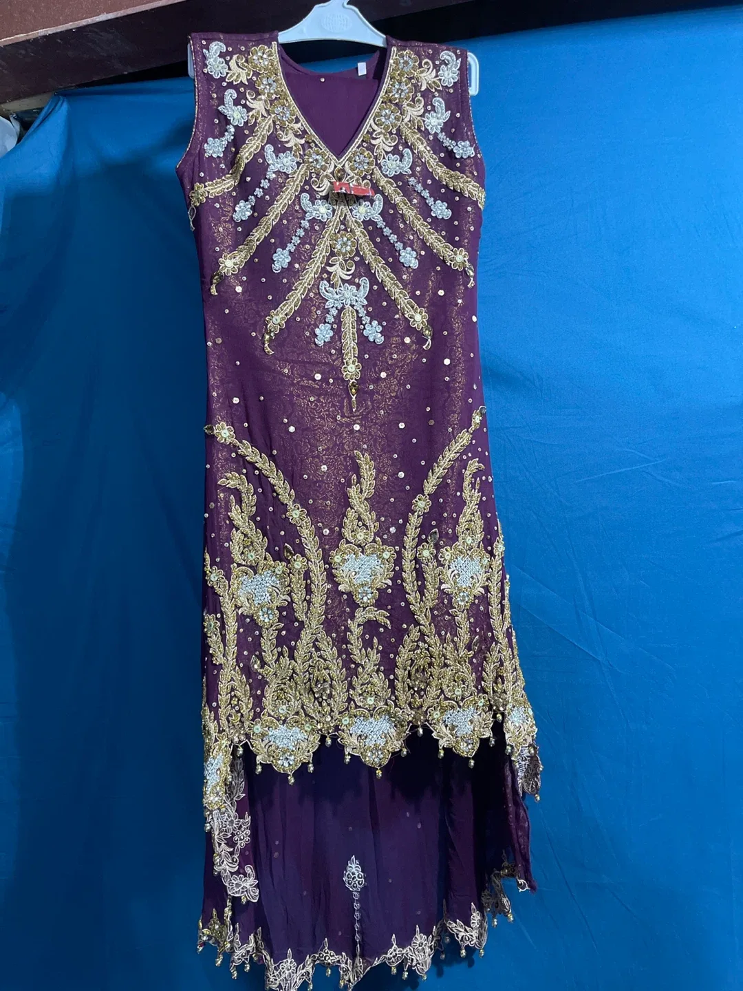 Elegant Black & Gold Embellished Dress image indicator(7)