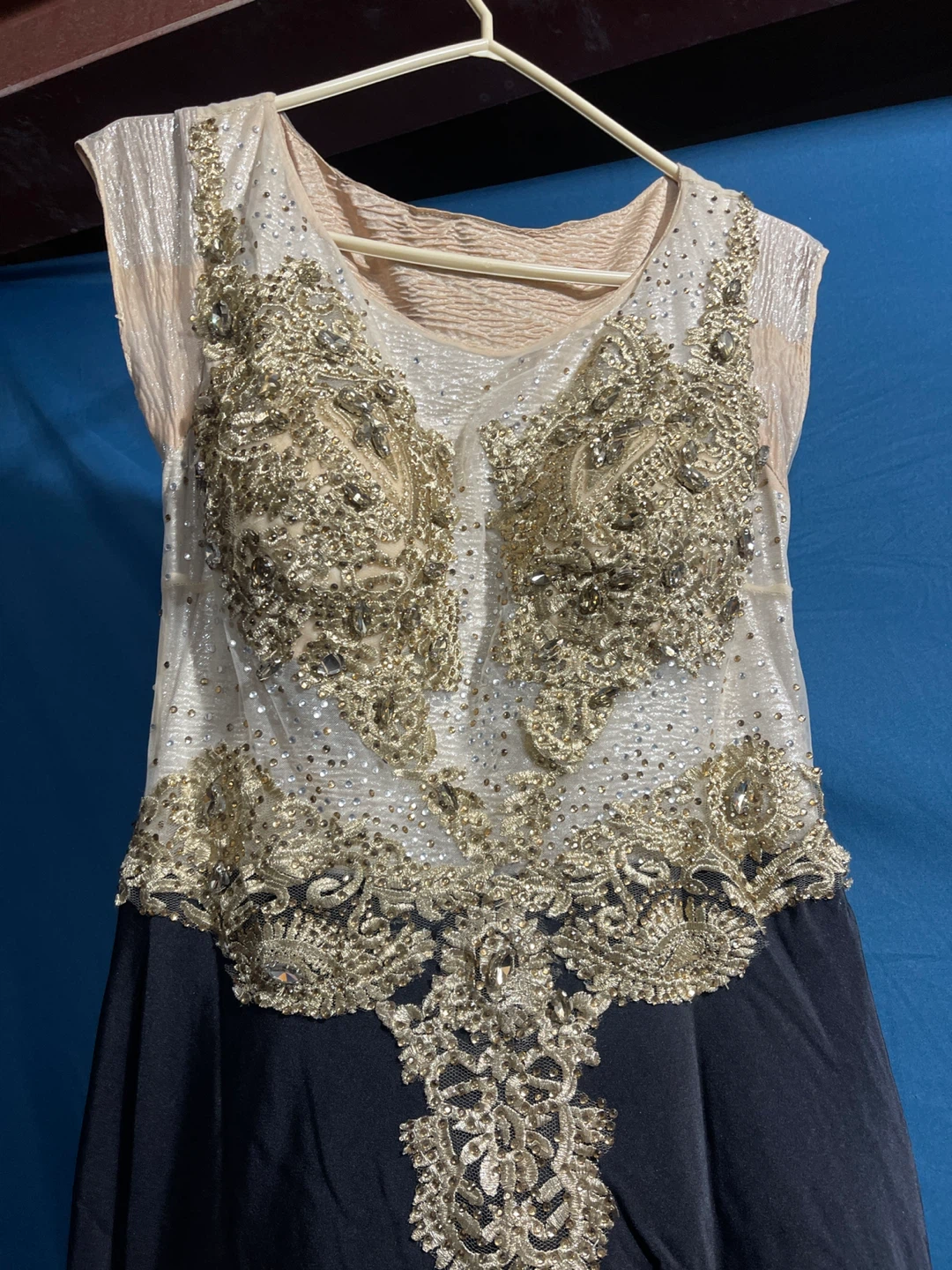 Elegant Black & Gold Embellished Dress - photo 2
