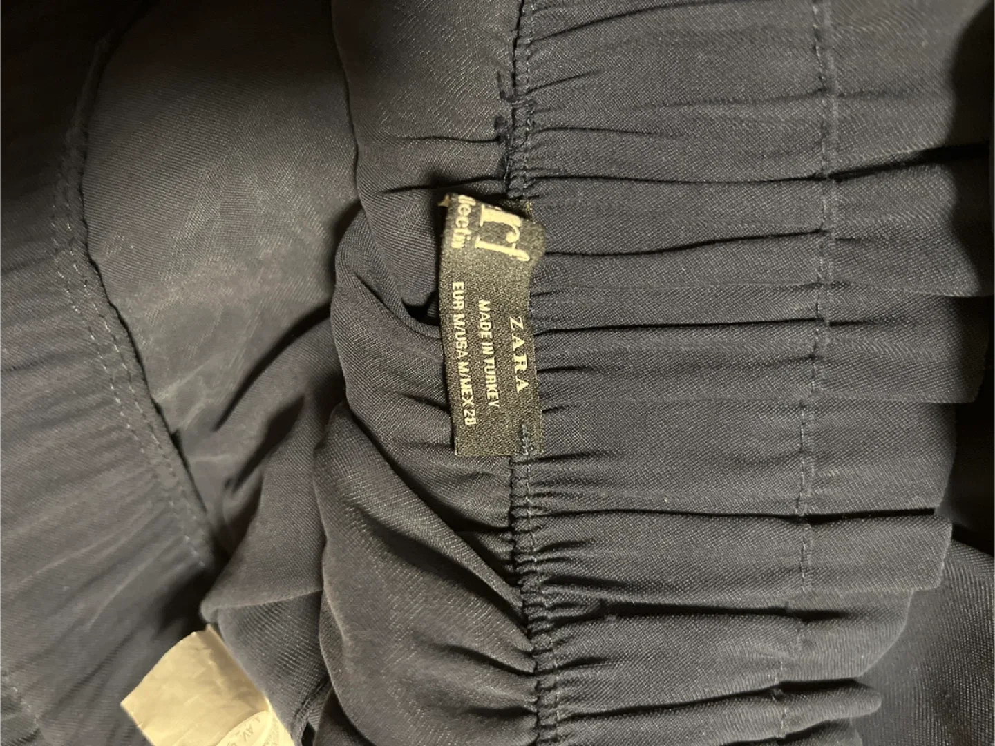 Zara Navy Blue Skirt - Size M image indicator(5)