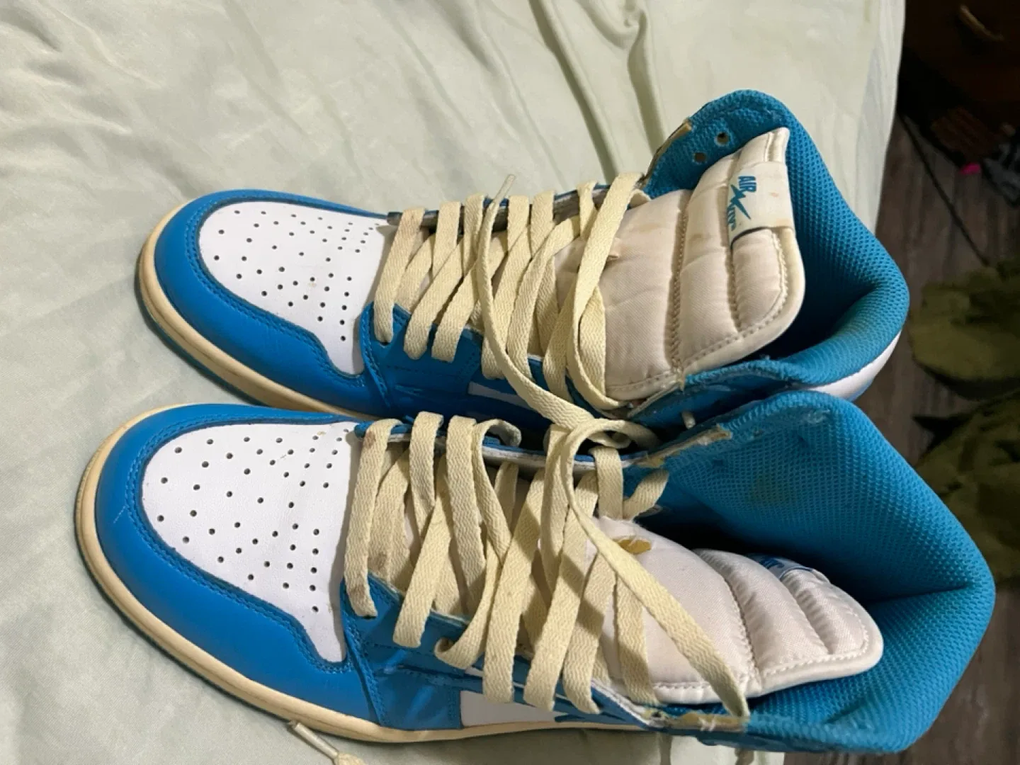 Rever Blue & White High-Top Sneakers image indicator(2)