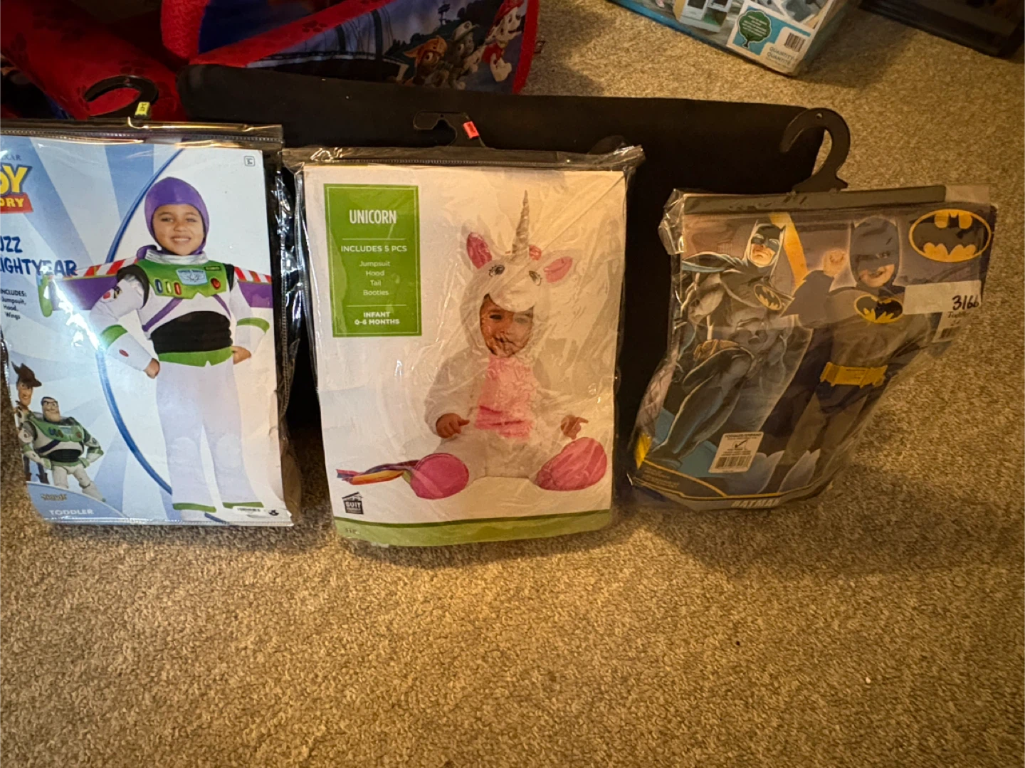 Baby Costumes: Buzz Lightyear, Unicorn, Batman