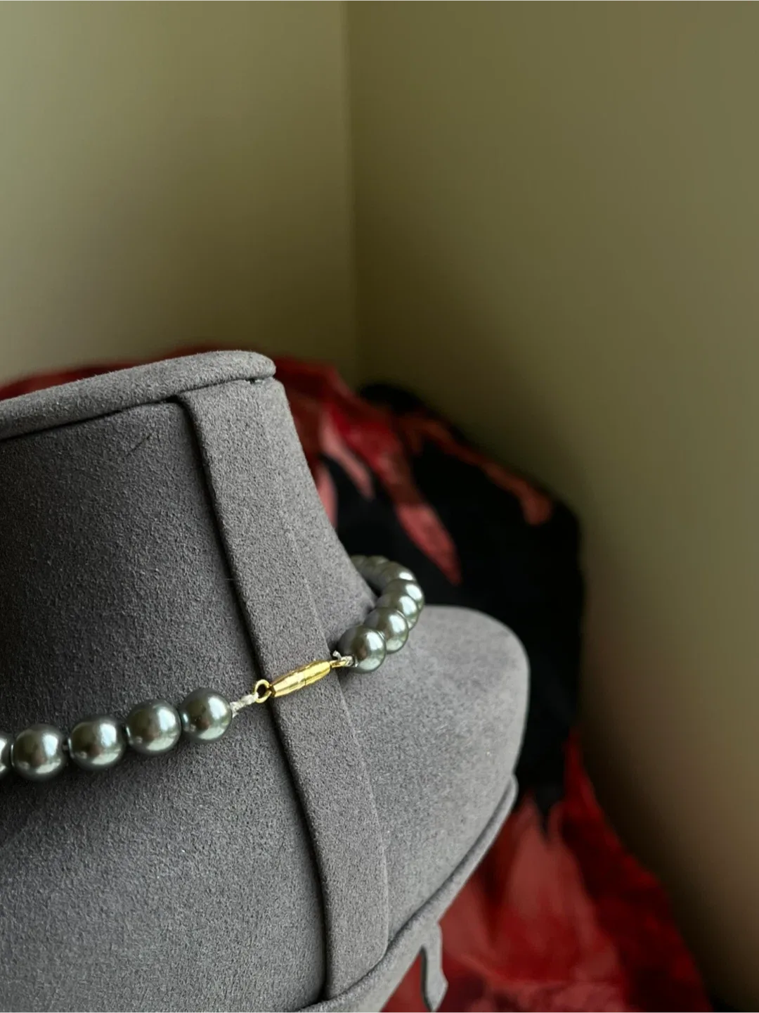 Pearl Choker Necklace image indicator(2)