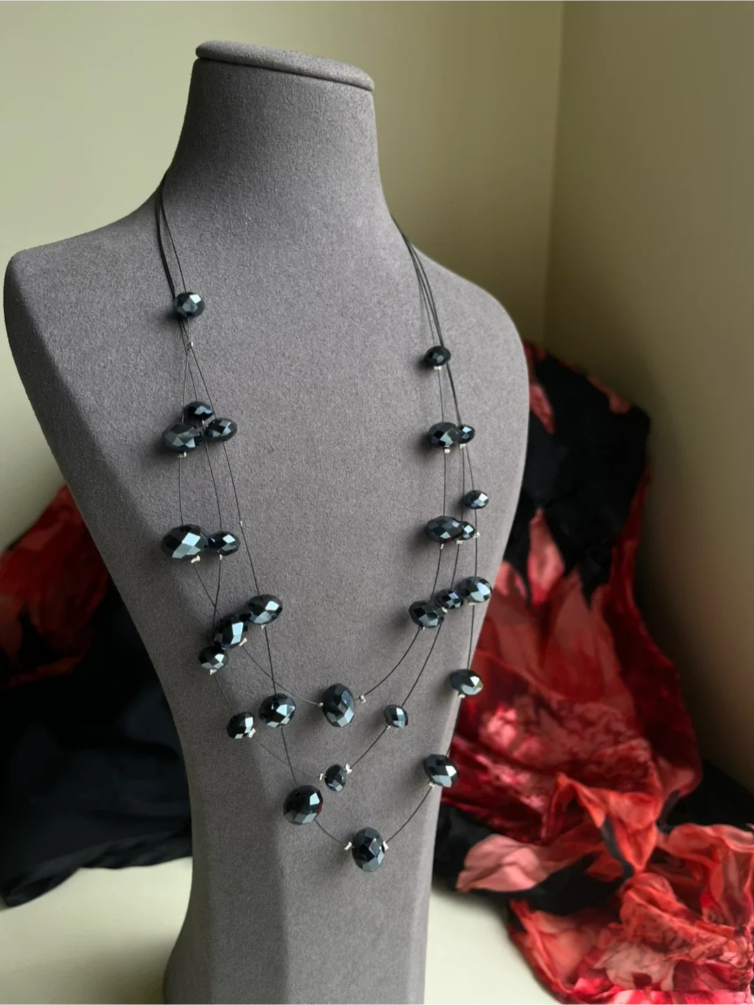 Black Beaded Multi-Strand Necklace image indicator(3)