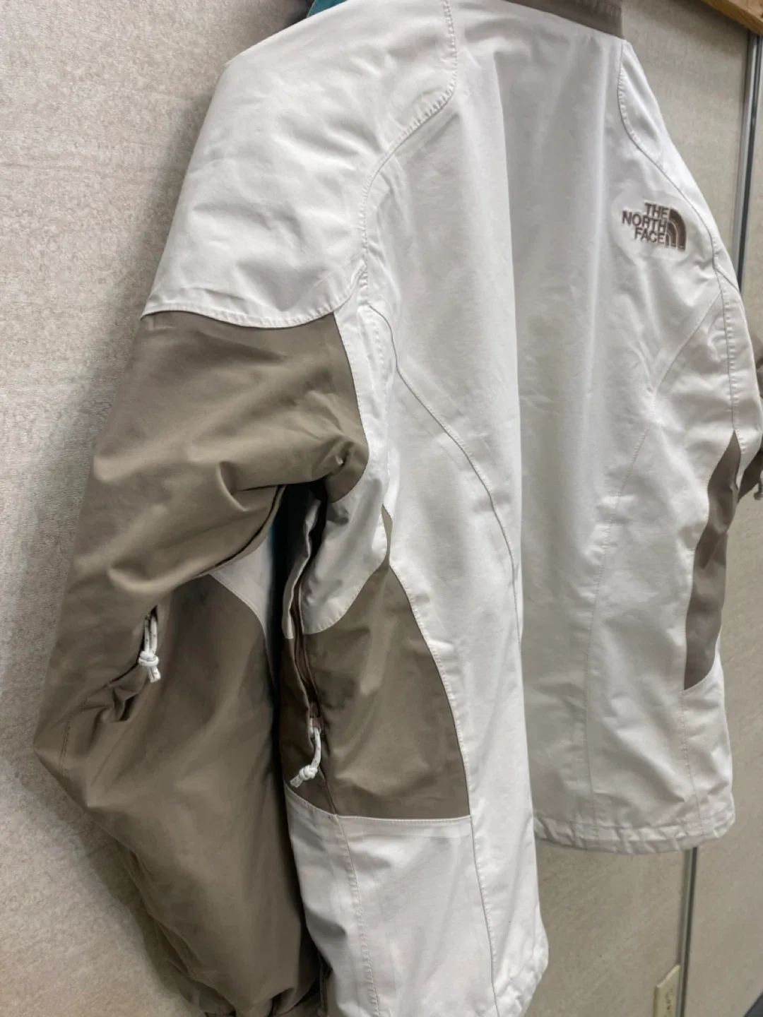 The North Face Hyvent Mountain Parker Shell Jacket - M image indicator(7)