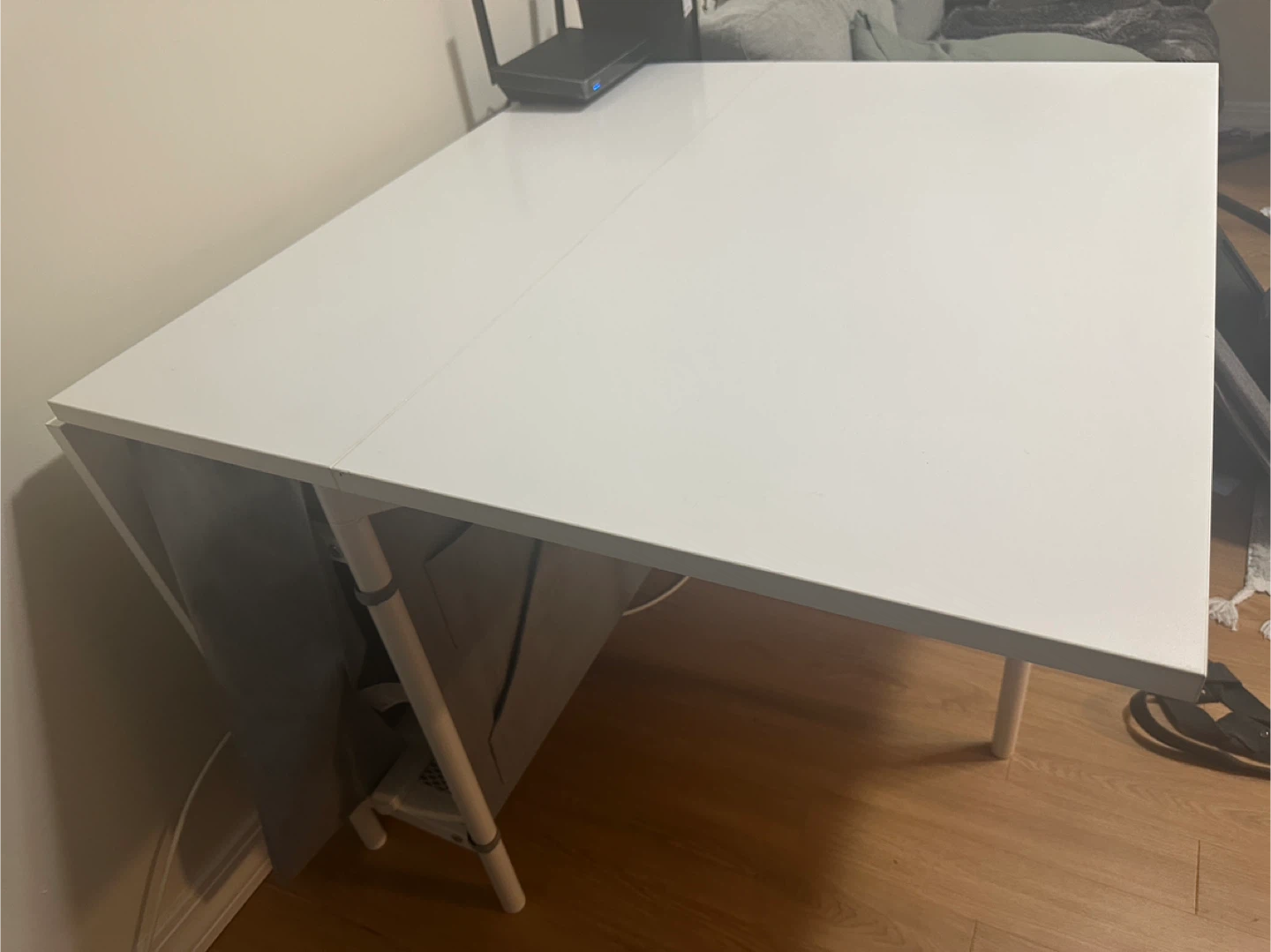 White Folding Table with Gray Chairs - photo 3