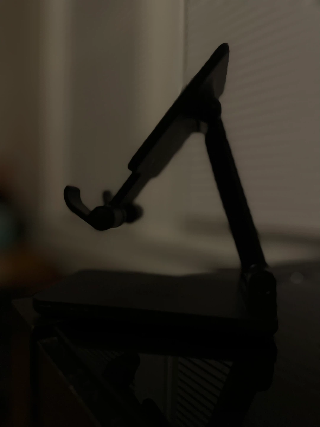 Adjustable Cell Phone Desk Stand - Black - photo 3