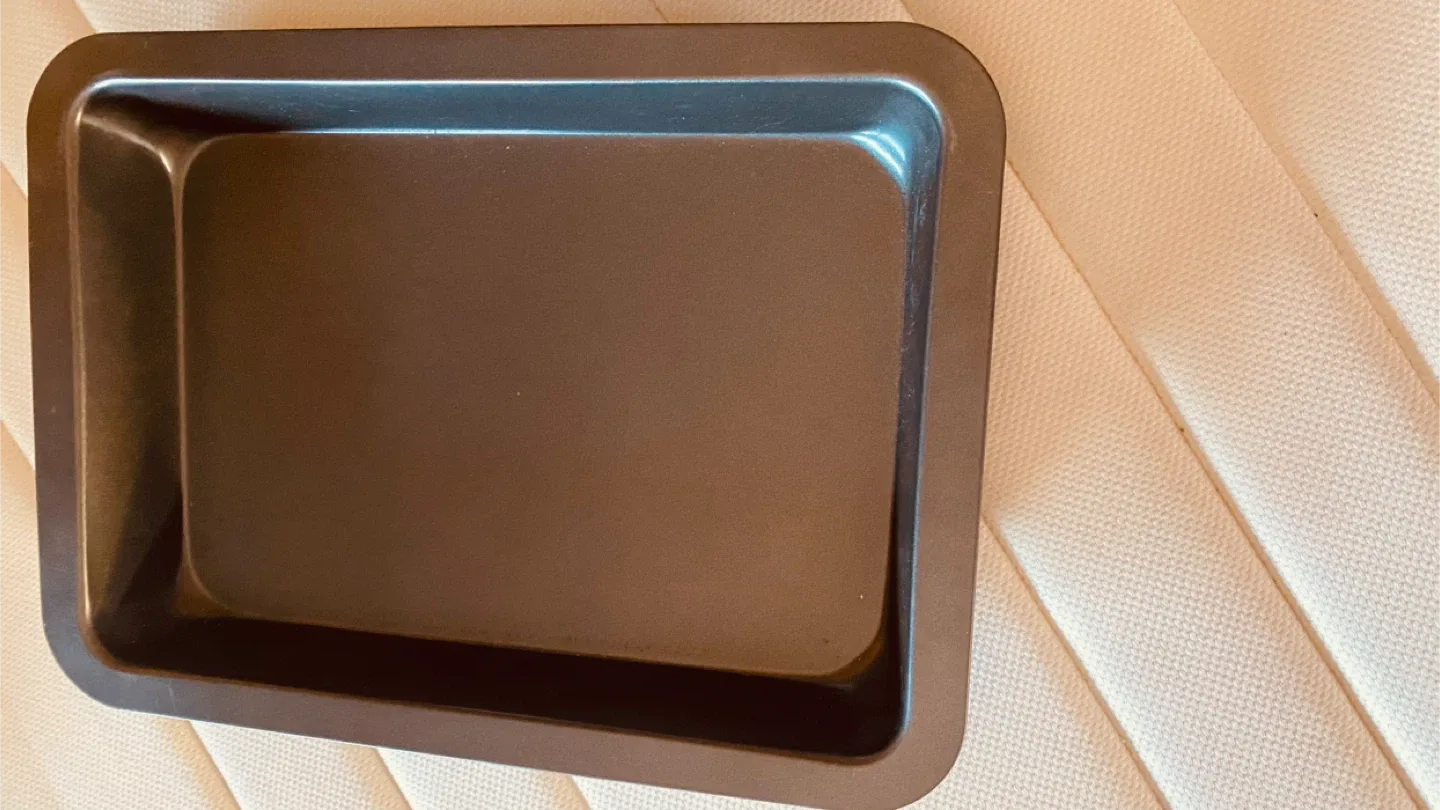 New Baking Pans - Set of 2 image indicator(3)