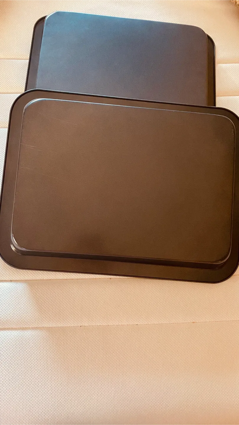New Baking Pans - Set of 2 image indicator(2)
