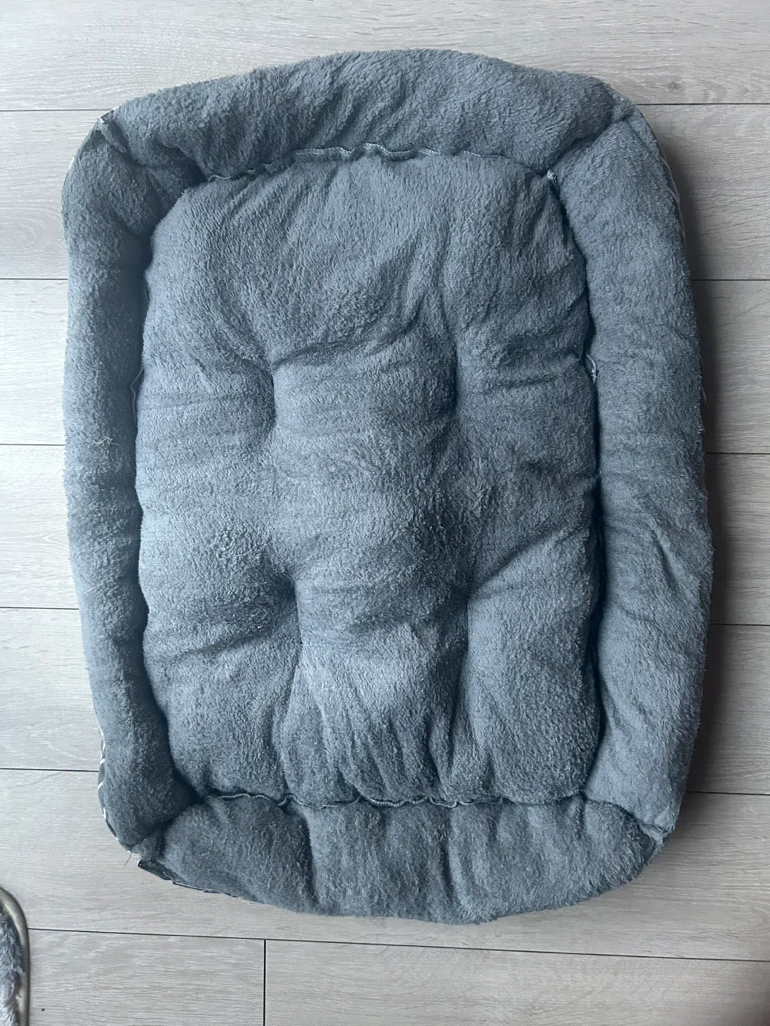 Brand New Grey Pet Bed image indicator(2)