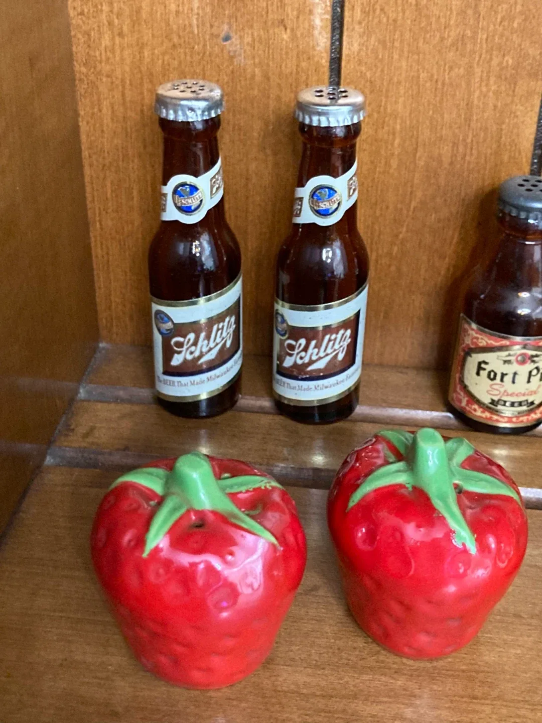 Vintage Salt & Pepper Shaker Collection image indicator(2)