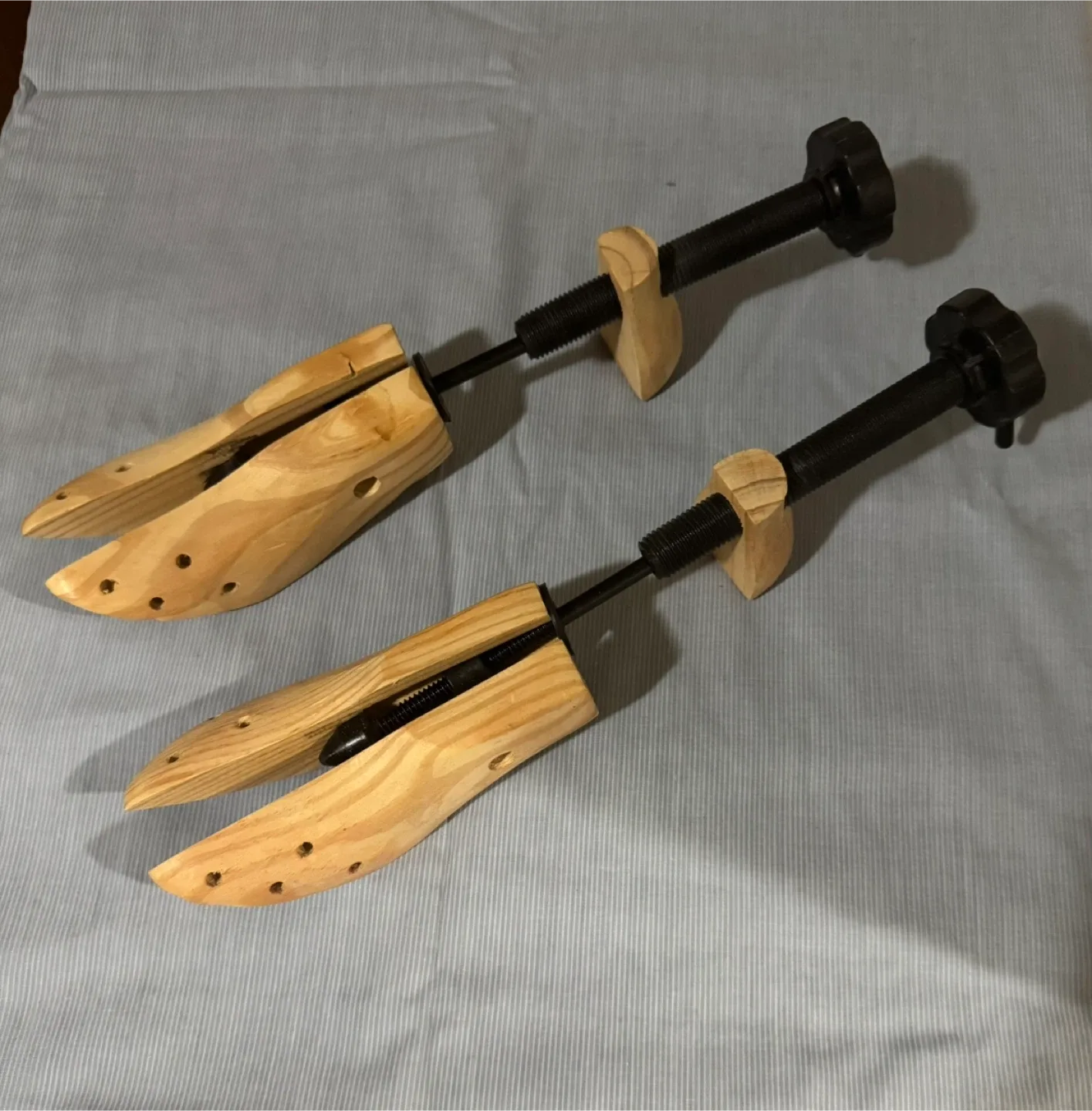 Wooden Shoe Stretchers (Pair) thumbnail