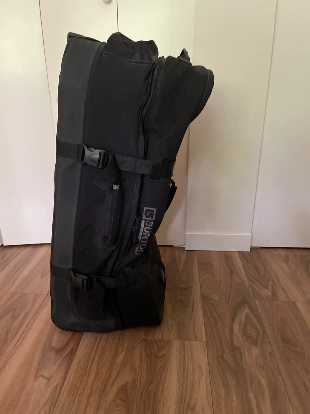 Burton Rolling Snowboard/Gear Bag - Black image indicator(3)