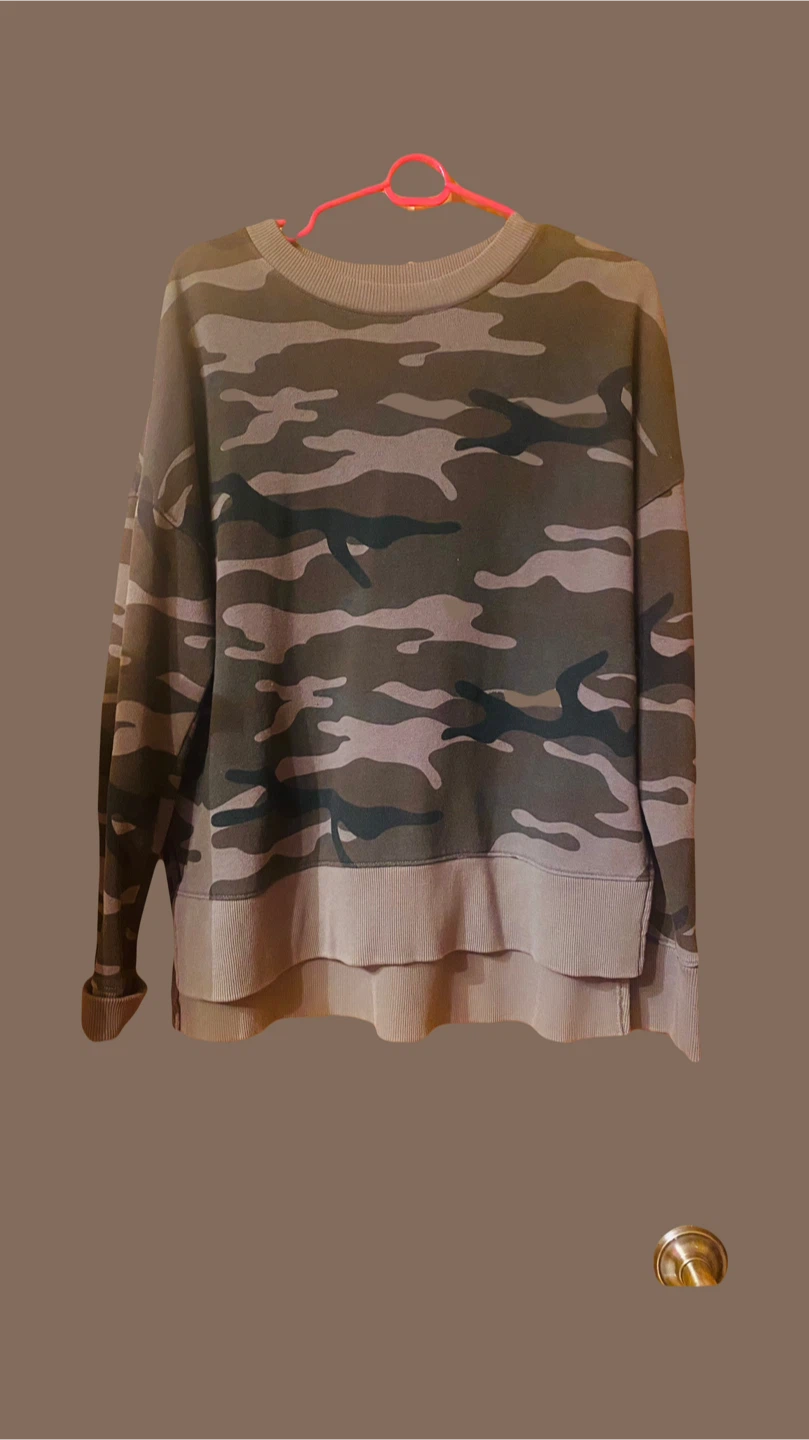 Camo Print Long Sleeve Top