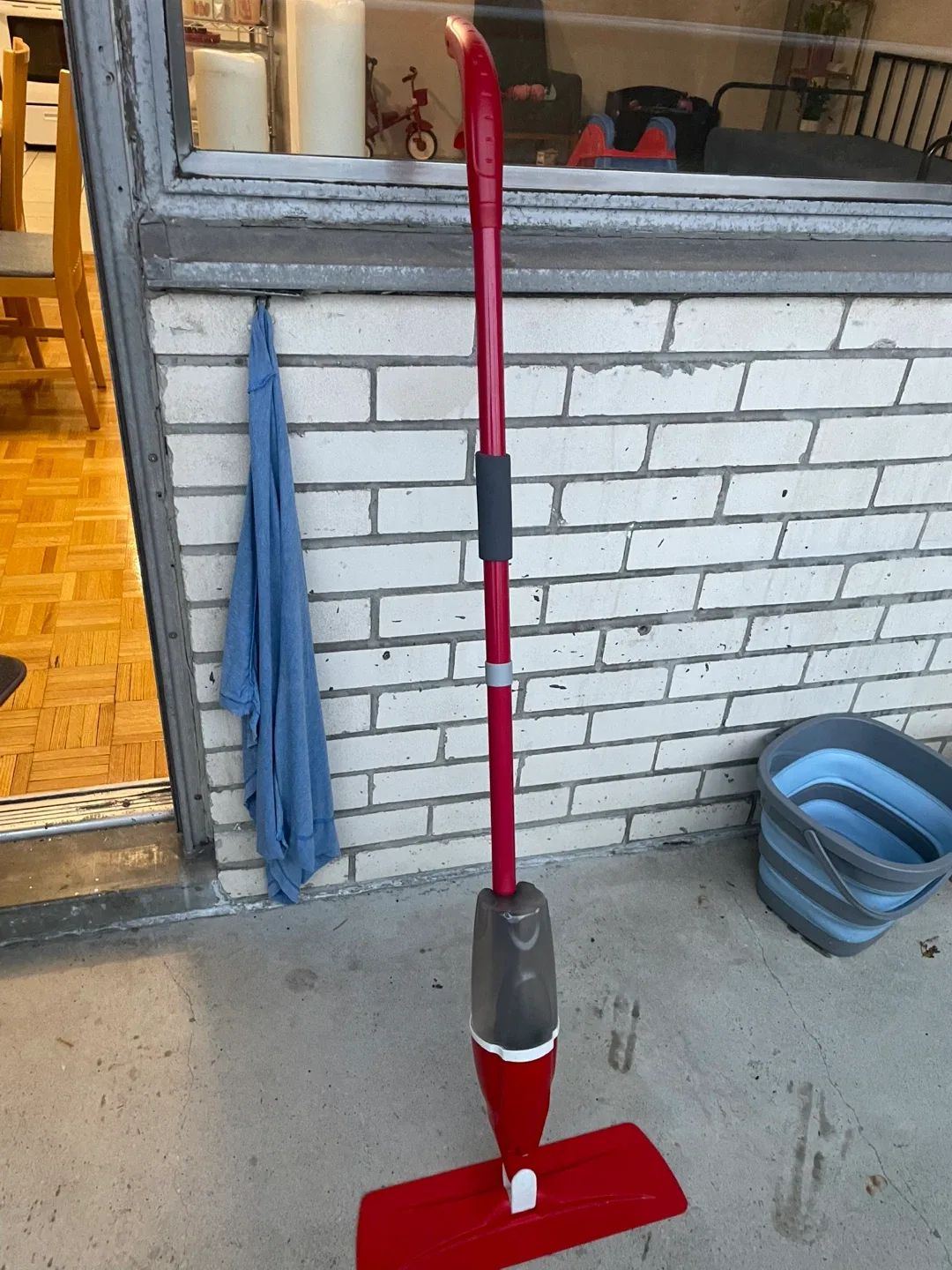 Red Spray Mop with 1 refill thumbnail