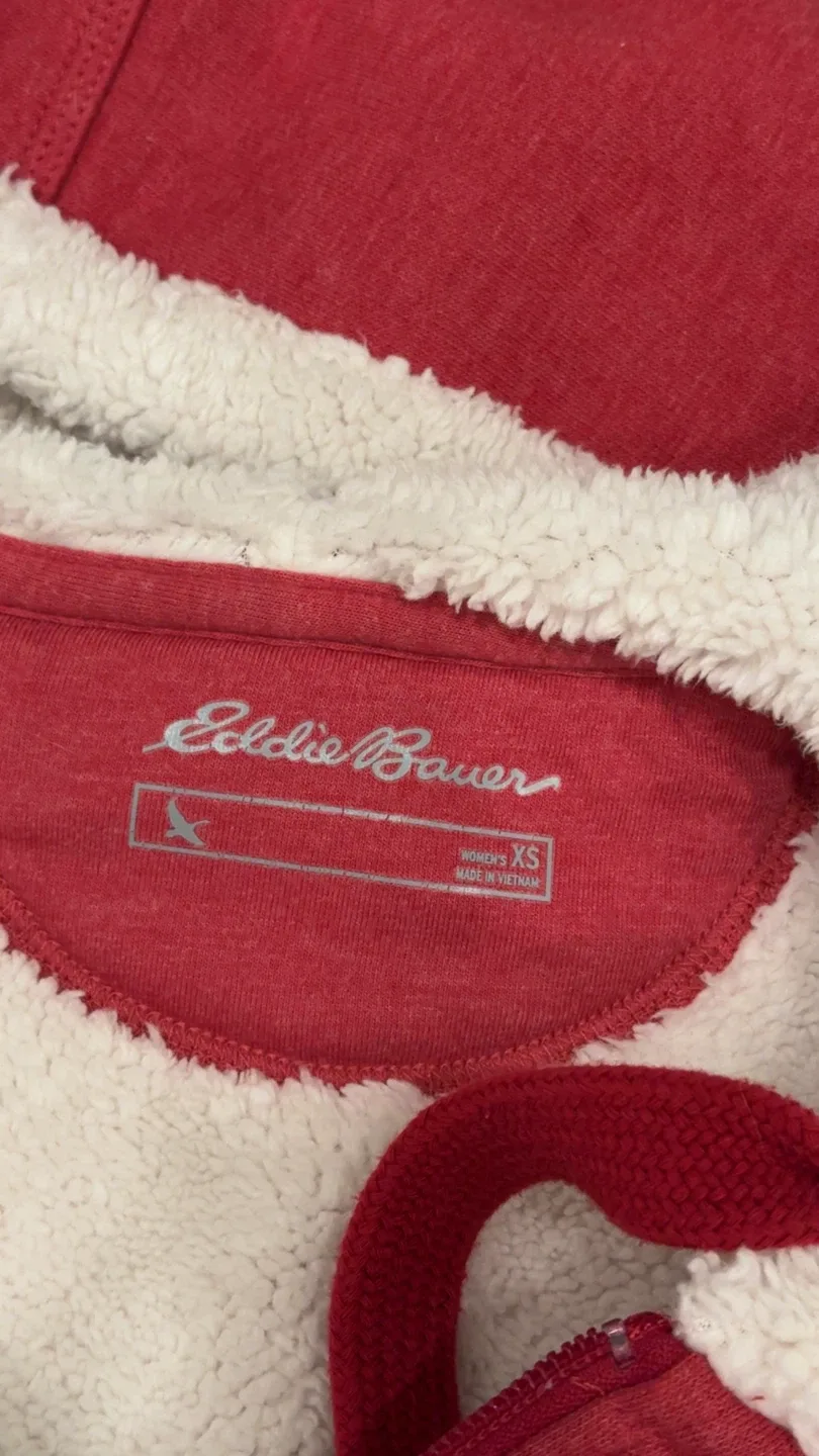 Eddie Bauer Women’s Fleece / Sherpa Lined Red Sweater image indicator(3)