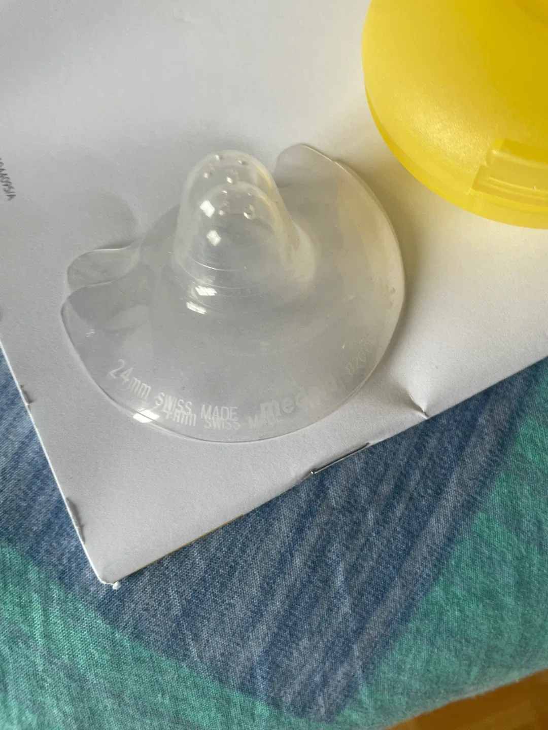 Medela Contact Nipple Shield - 24mm image indicator(2)