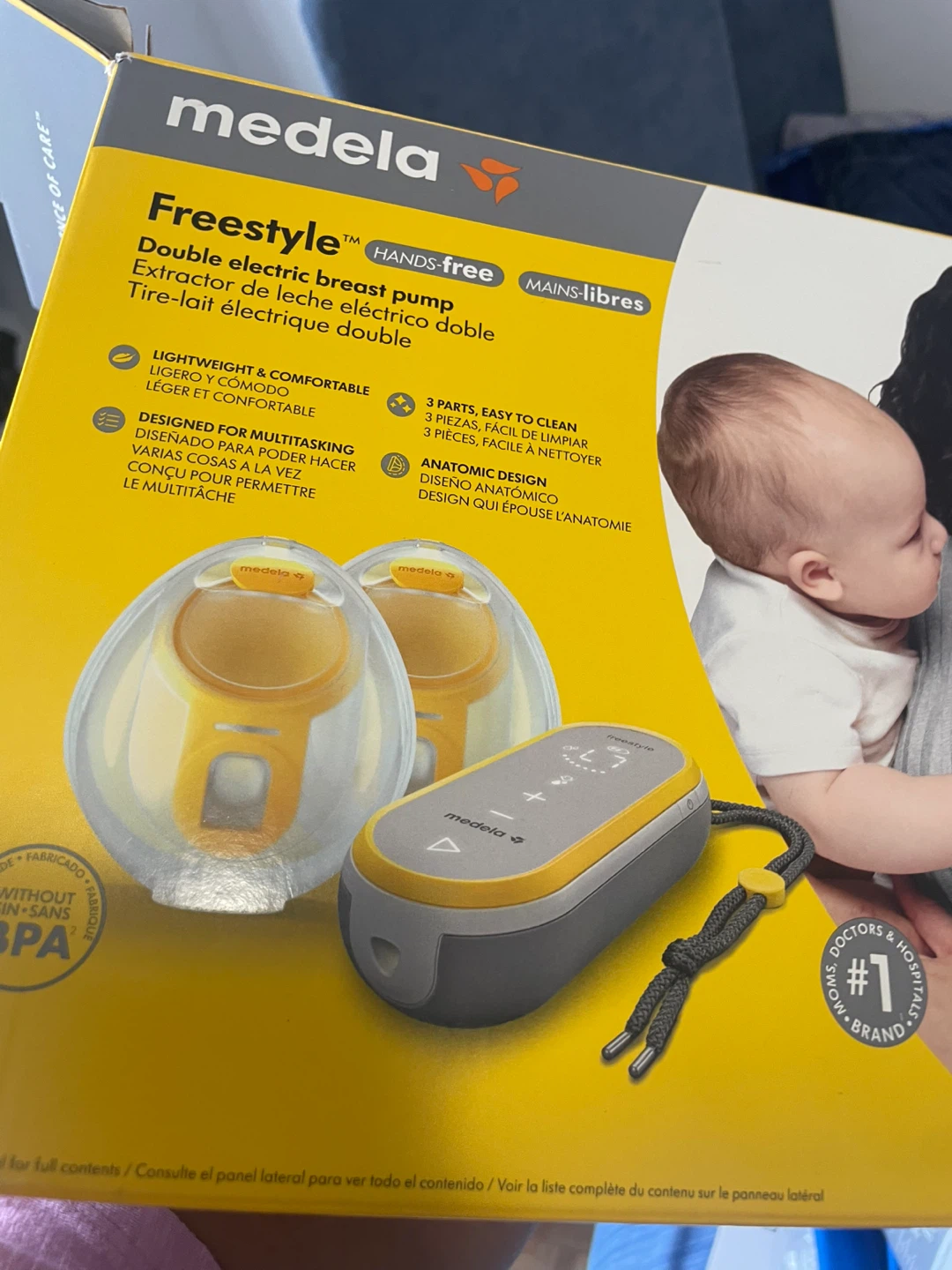 Medela Freestyle Hands-free Breast Pump - Complete Set