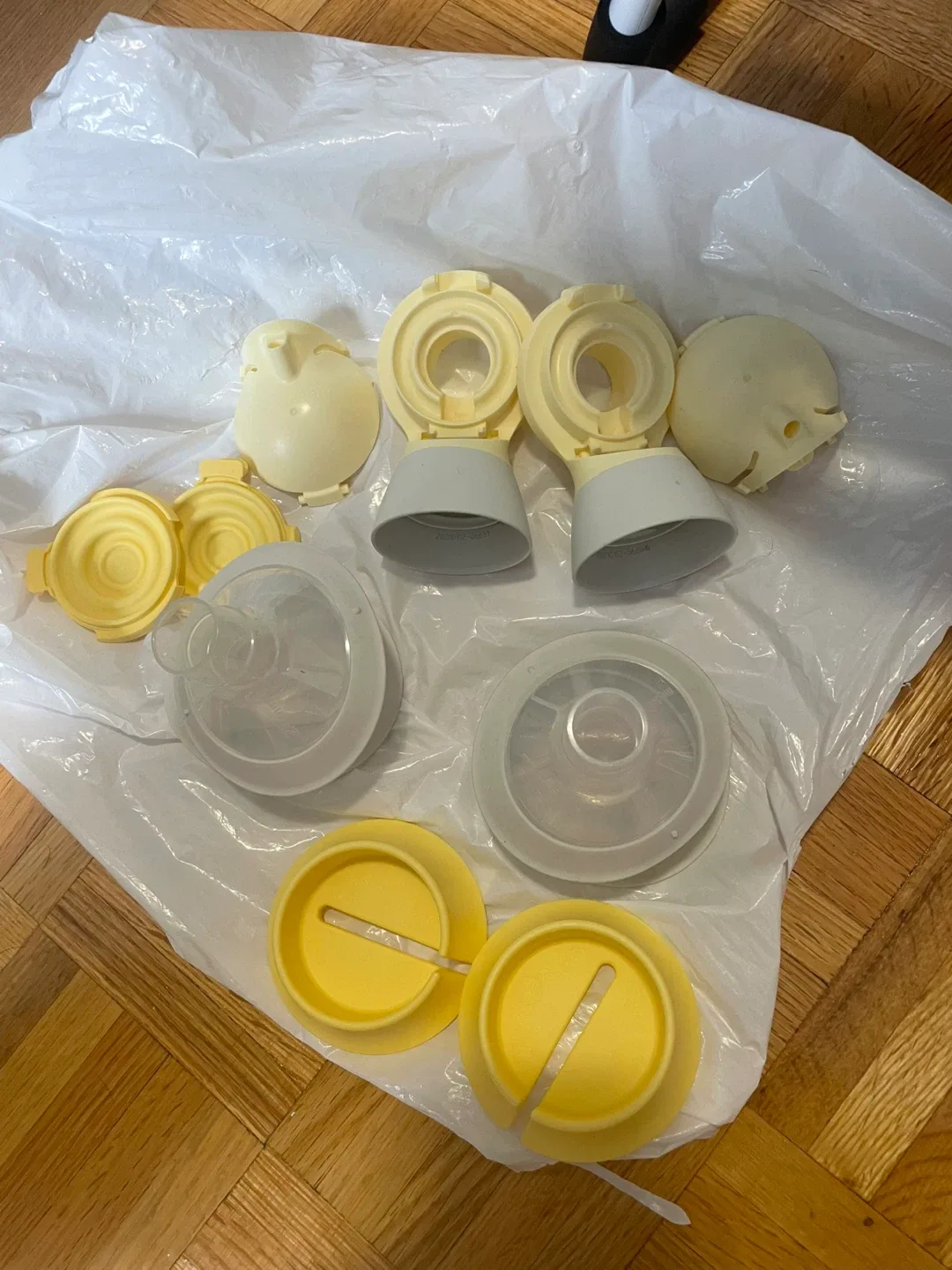 Medela Freestyle Hands-free Breast Pump - Complete Set image indicator(7)