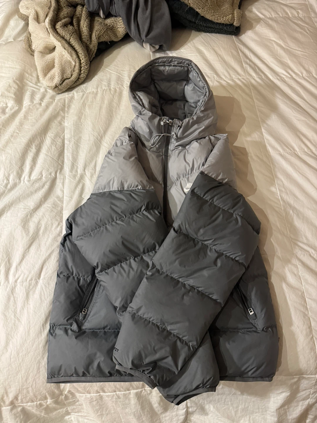 Nike Grey Two-Tone Puffer Jacket (Size L) - photo 2