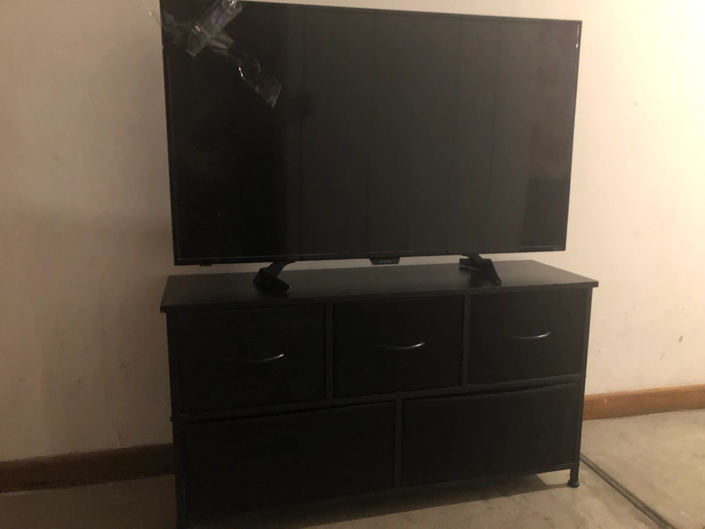 Sharp smart 43" TV with stand Model LC-43LB481U