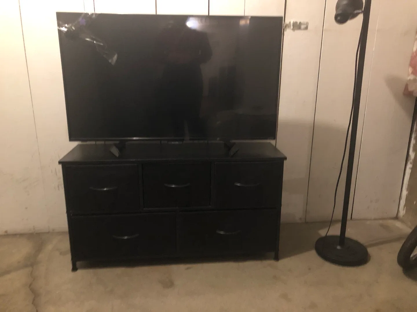 Sharp smart 43" TV with stand Model LC-43LB481U image indicator(5)